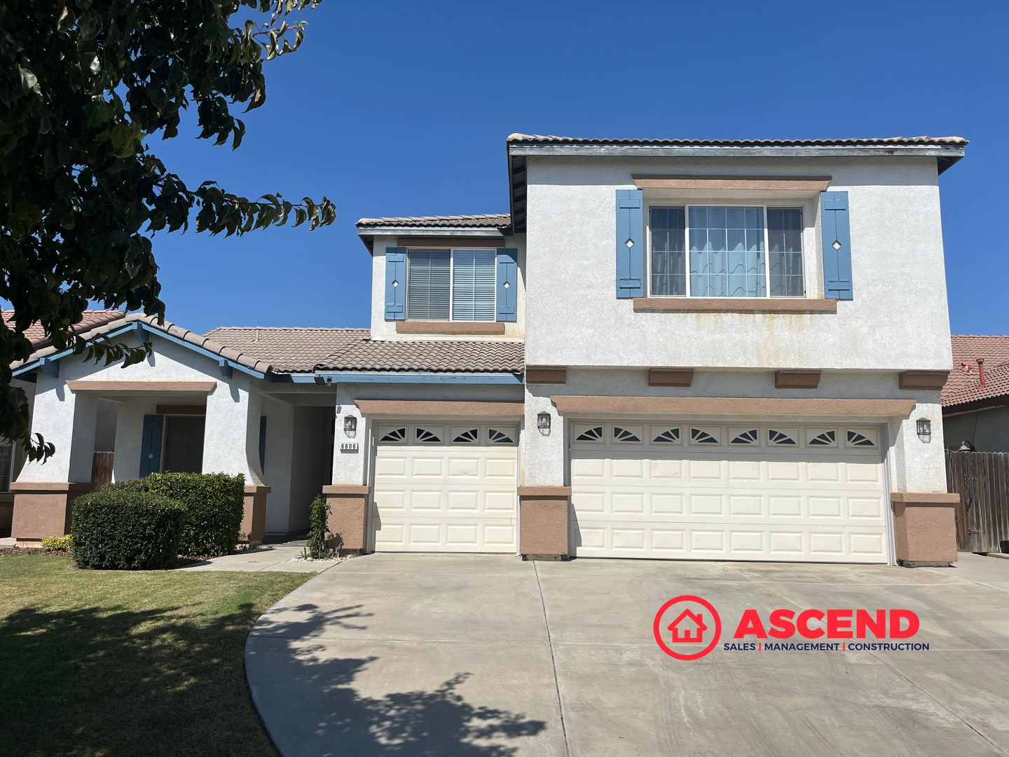 Bakersfield House: 6806 Savannah Falls Drive