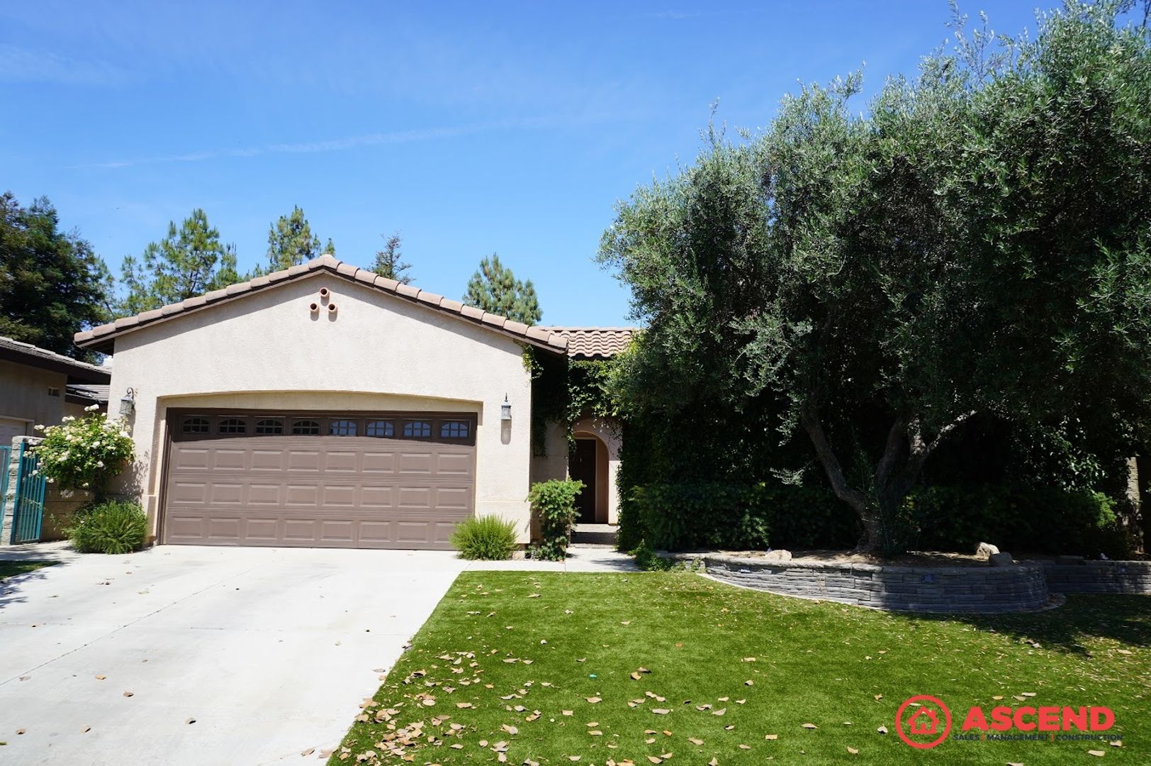Bakersfield House: 4808 Aviara Dr