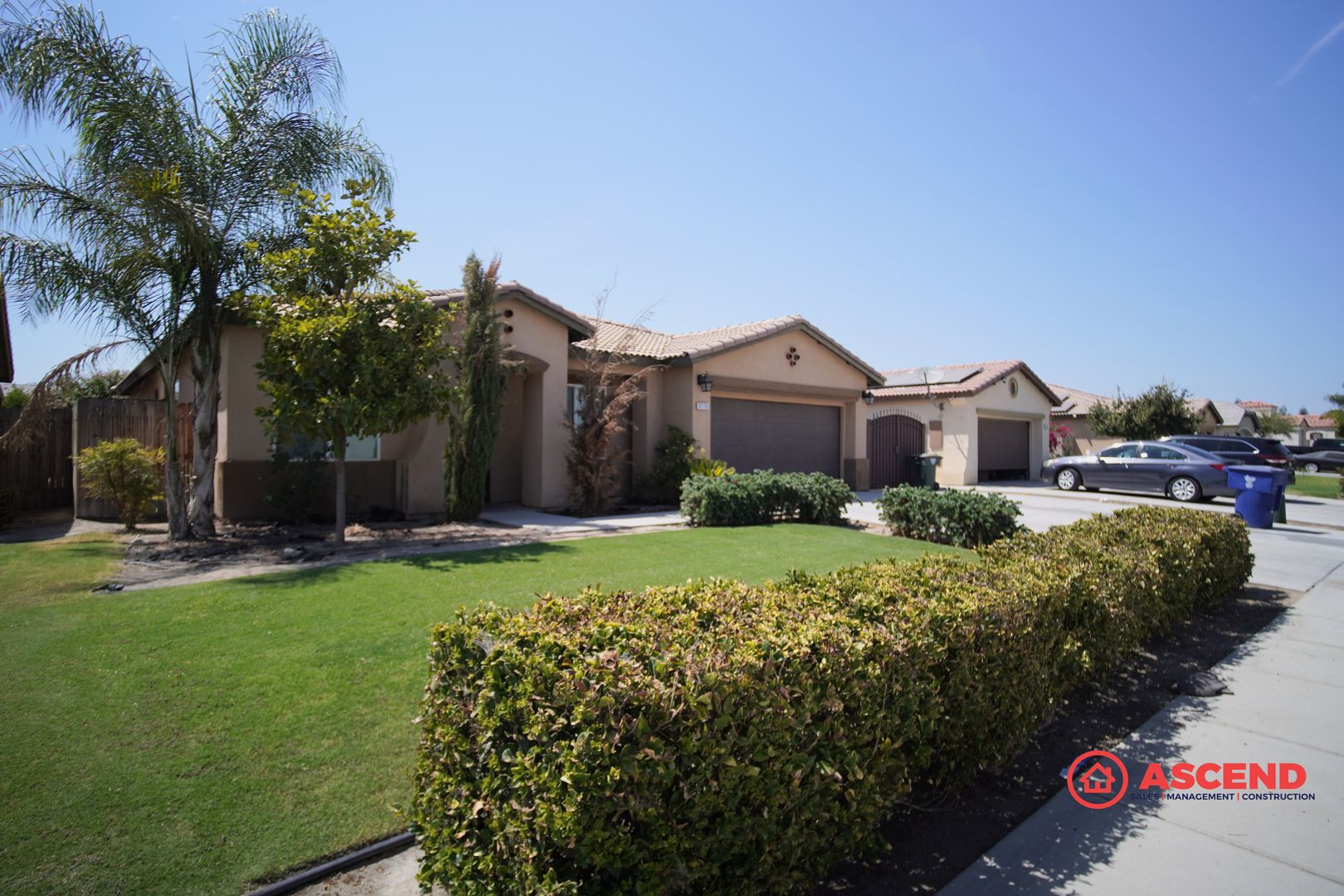 Bakersfield House: 9115 Ellashosh Street