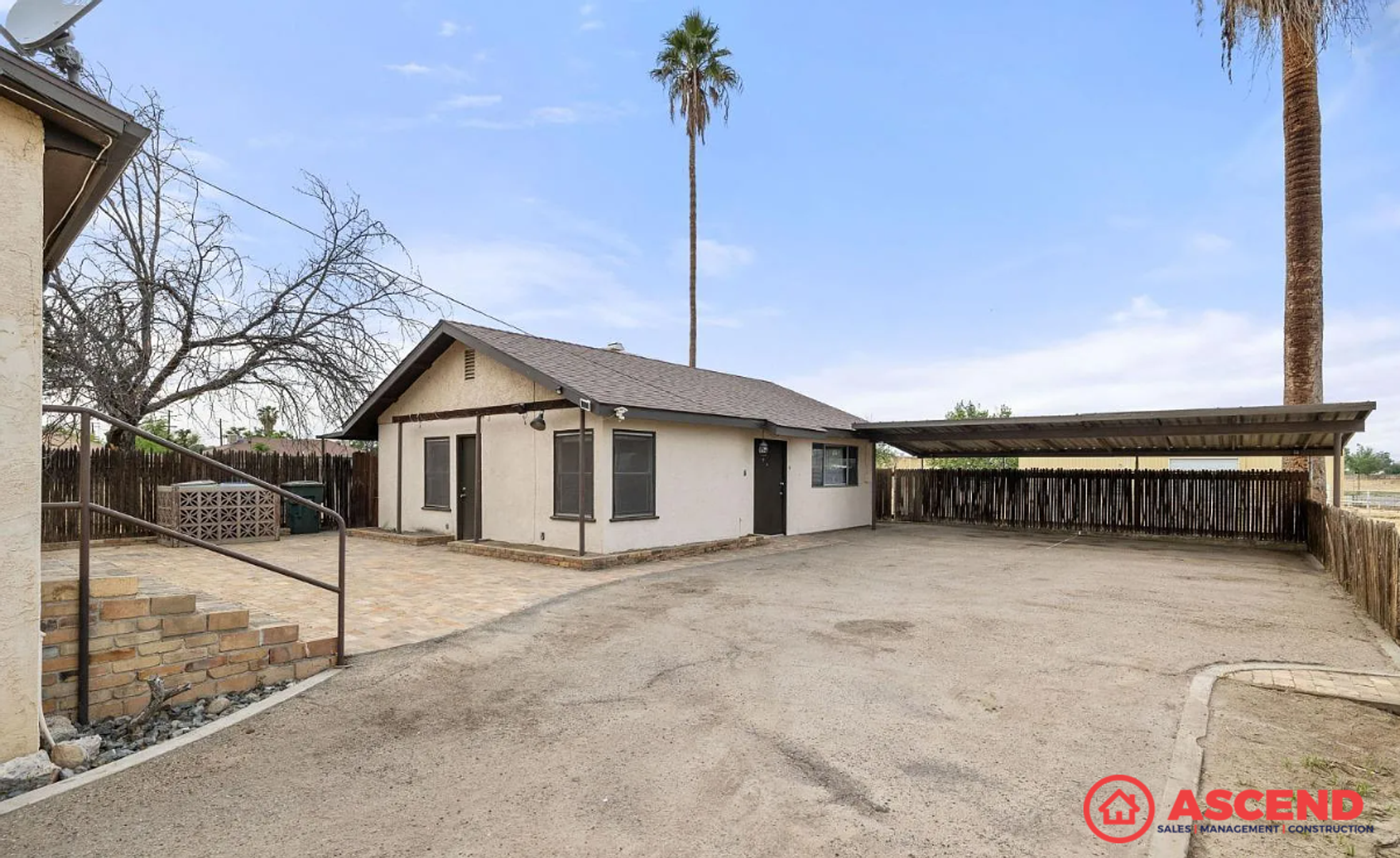 Bakersfield Apartment: 400 E Belle Terrace
