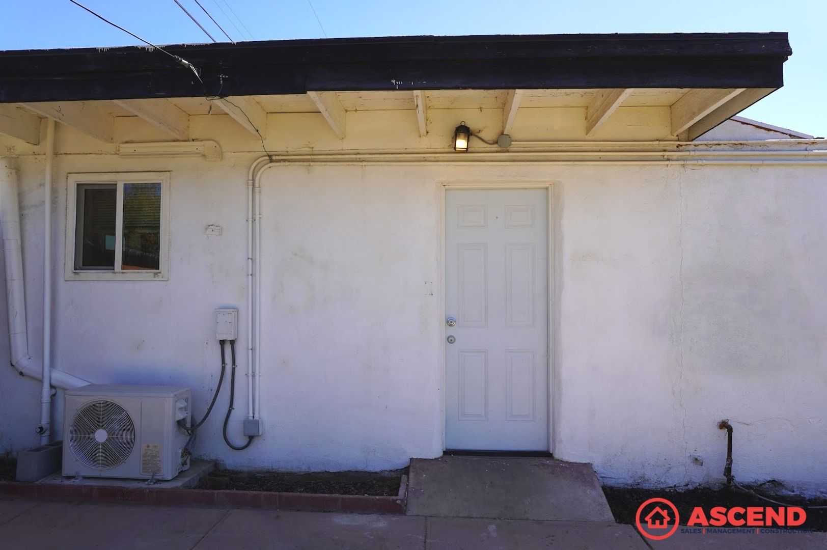 Bakersfield Apartment: 236 Francis St
