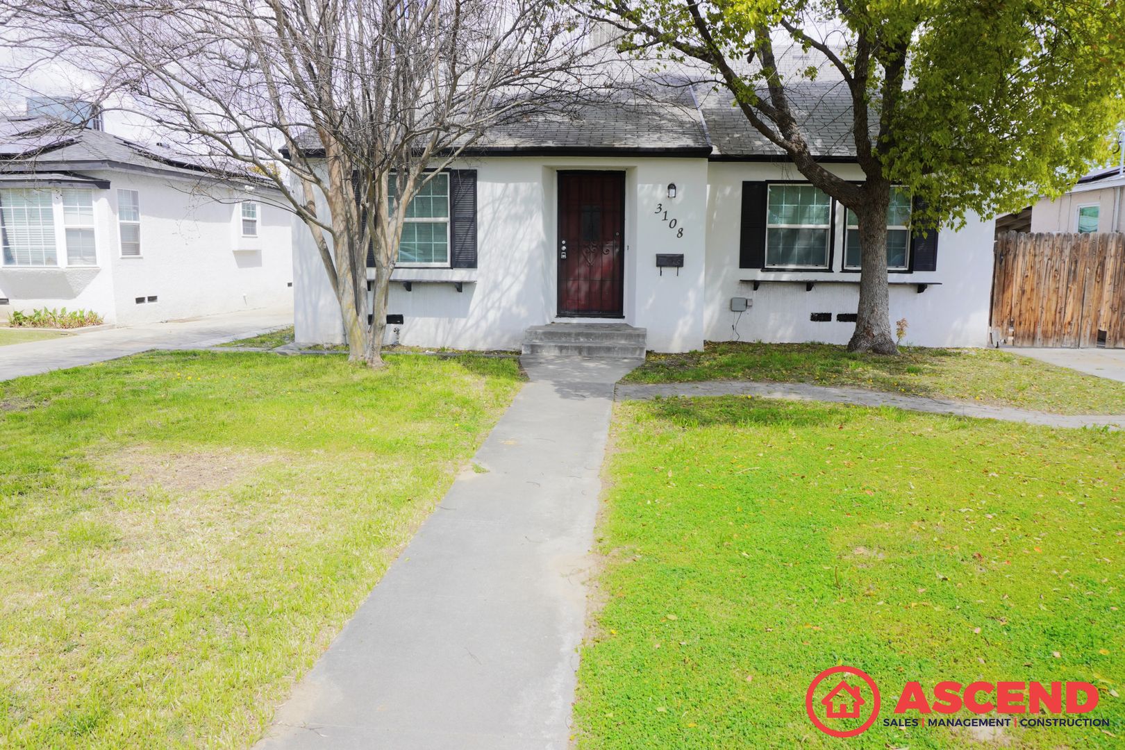 Bakersfield House: 3108 Oak Place