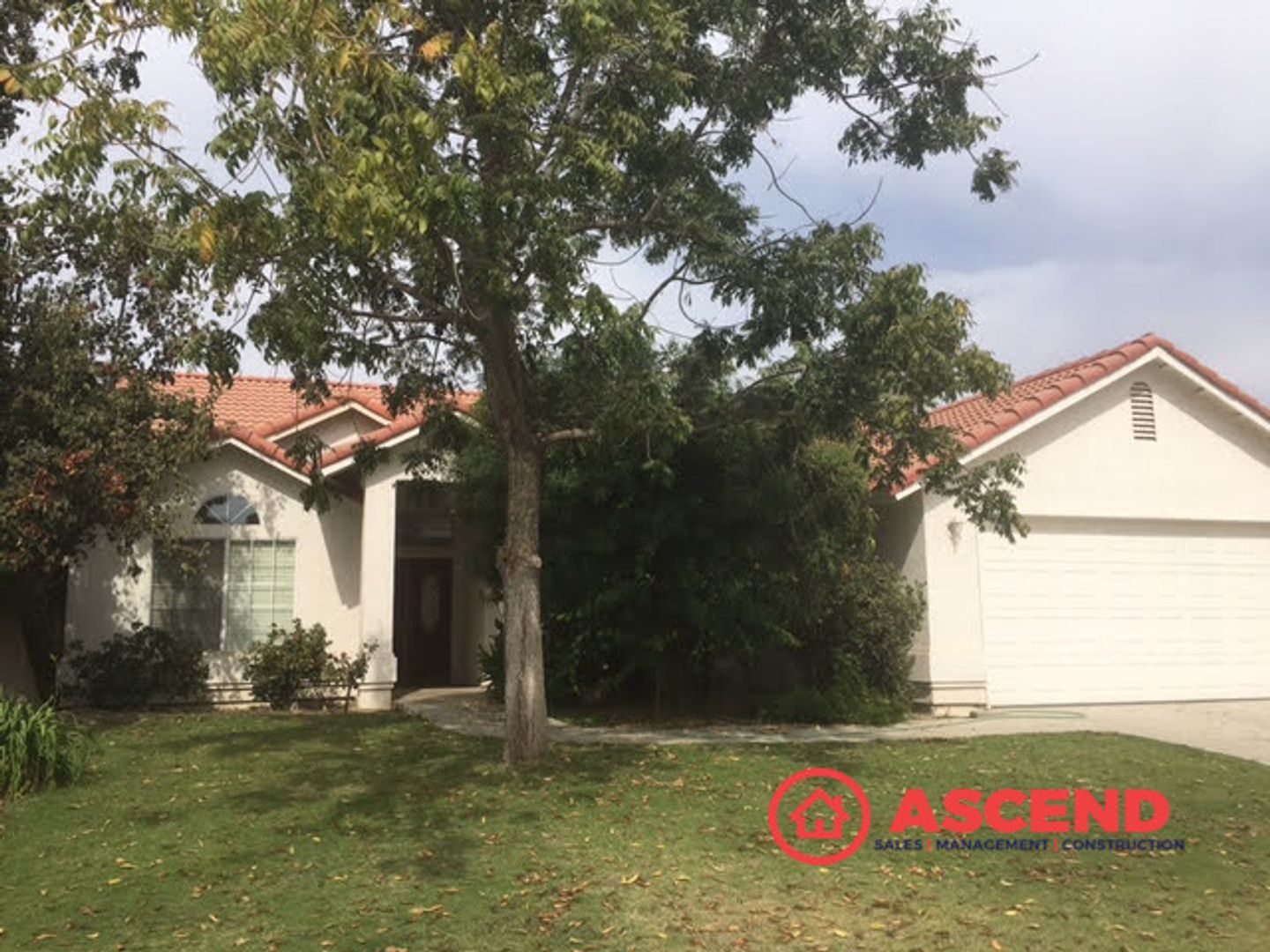 Bakersfield House: 14424 Kathleen Ave