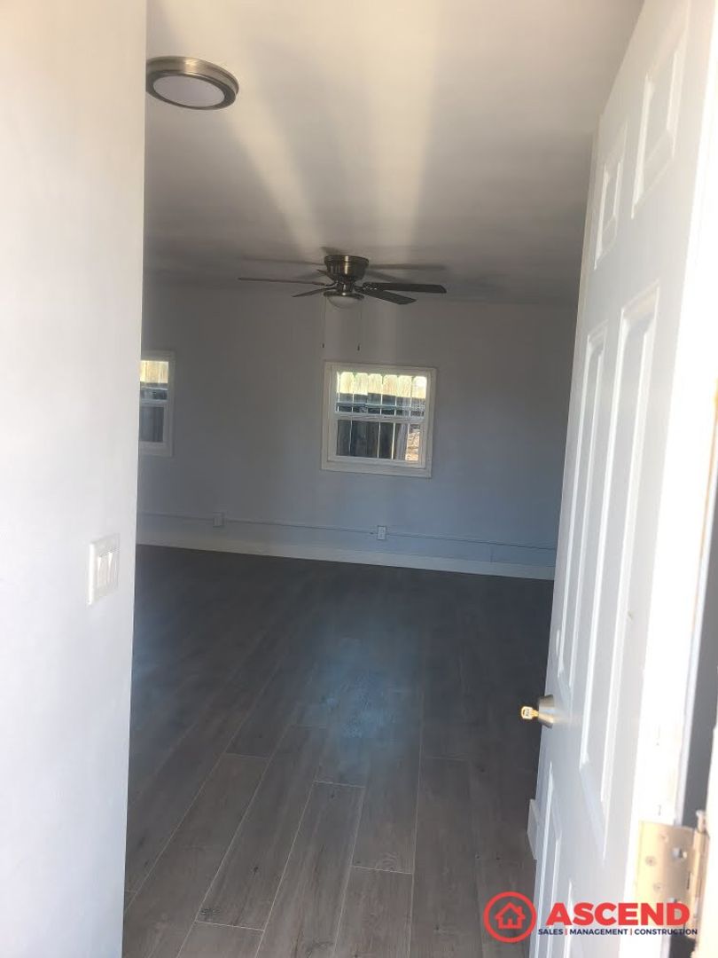 Bakersfield House: 236 Francis St