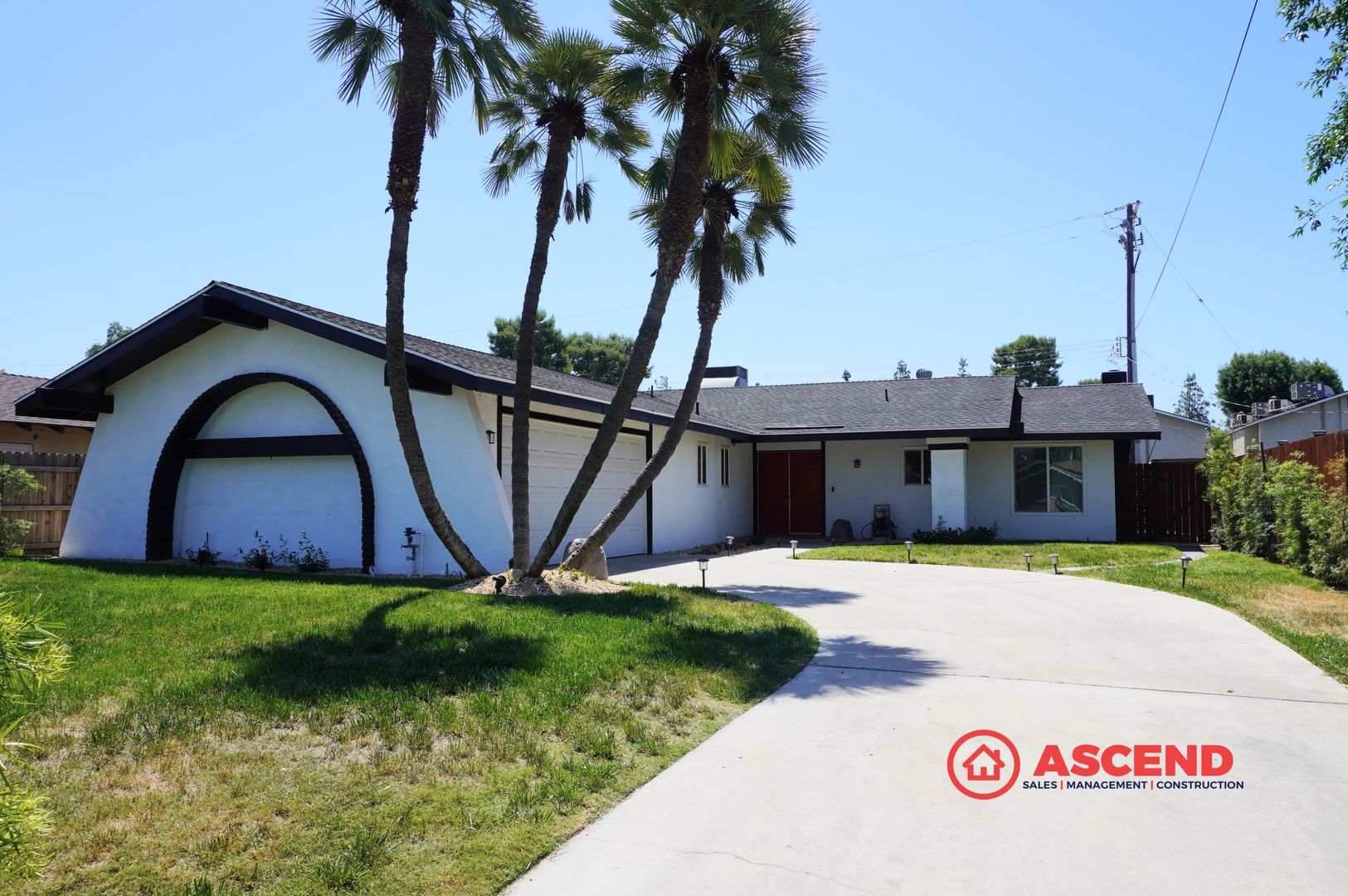 Bakersfield House: 2405 San Ramon Ct