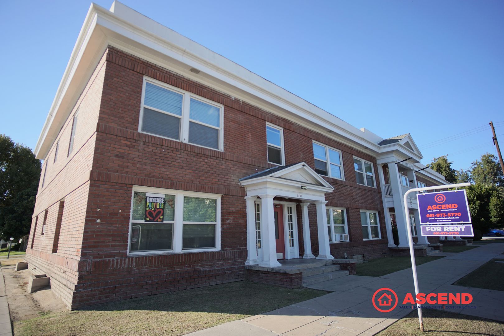 Bakersfield Apartment: 1701 B Street