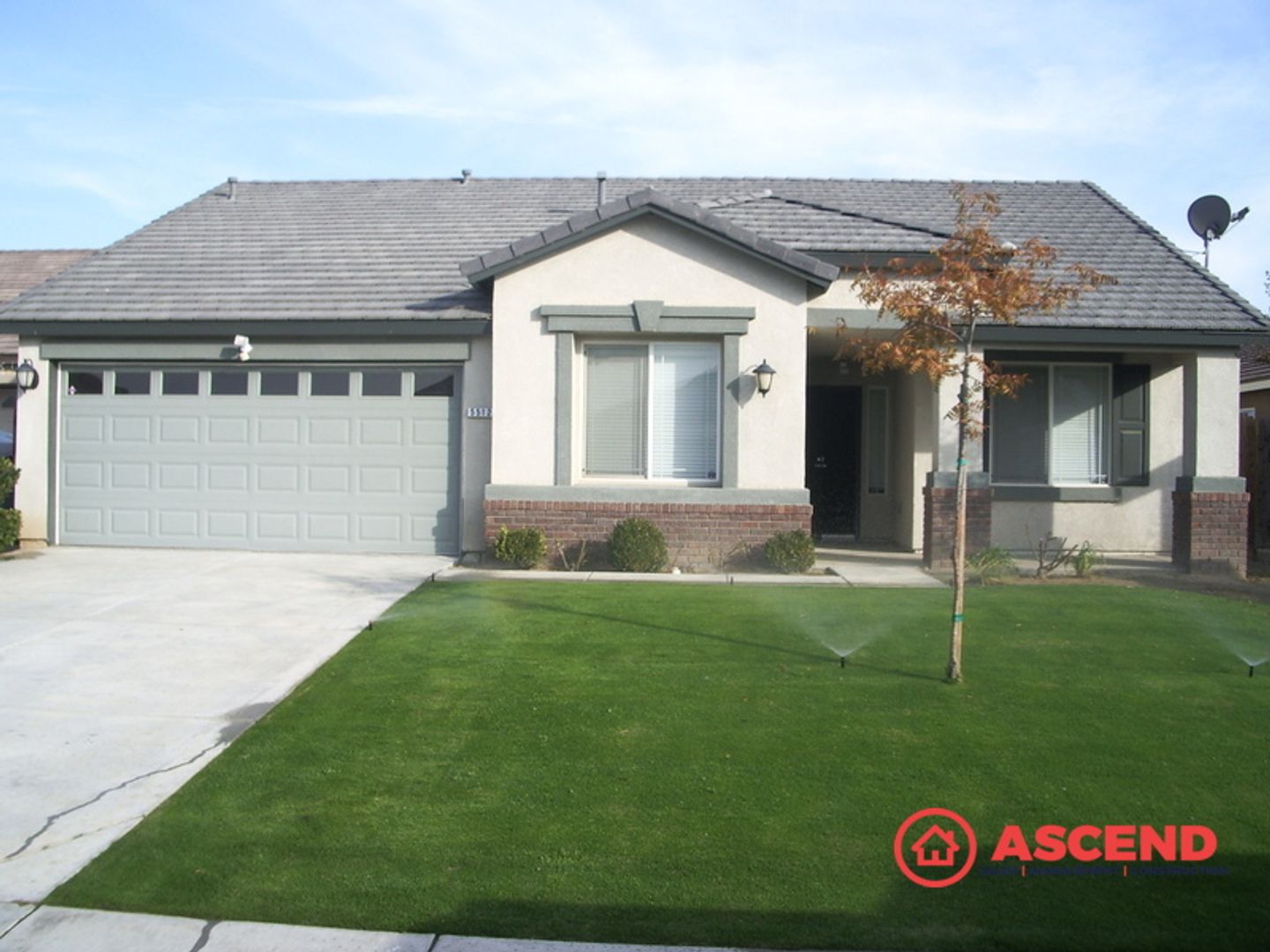 Bakersfield House: 5512 Cherry Creek Lane