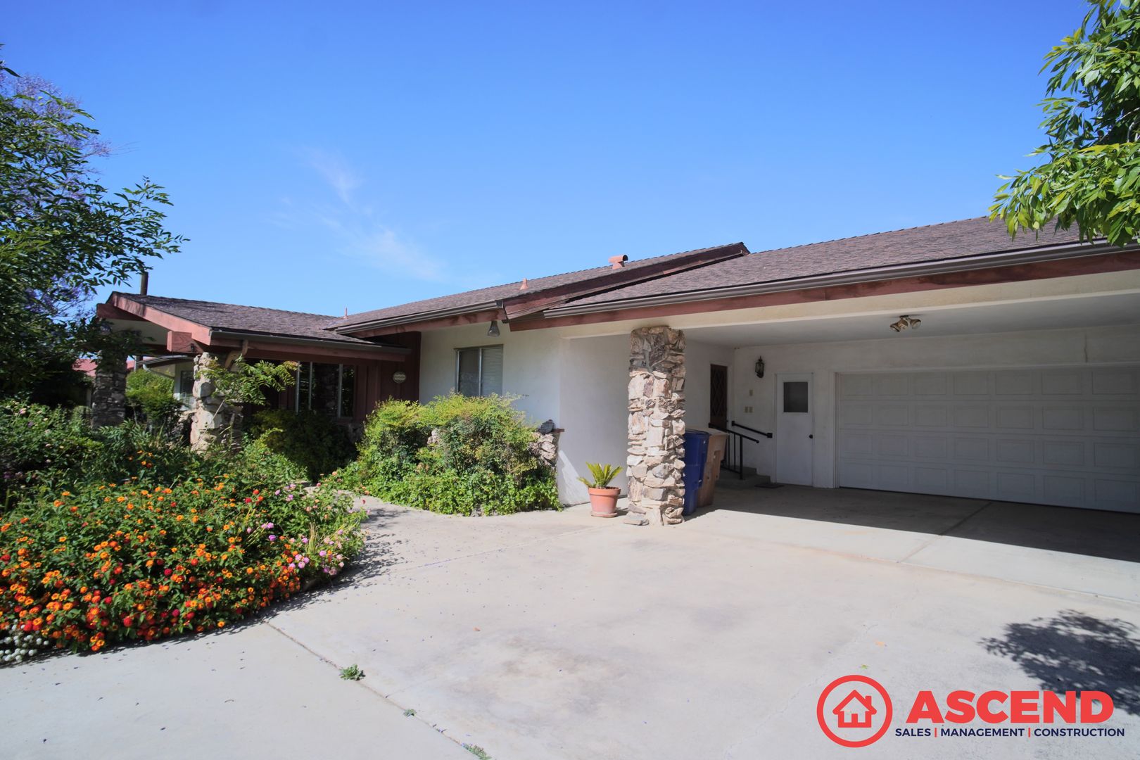 Bakersfield House: 7932 Stine Road