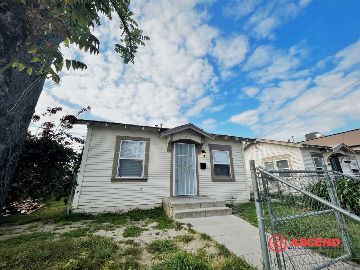 Bakersfield Apartment: Blanche Street