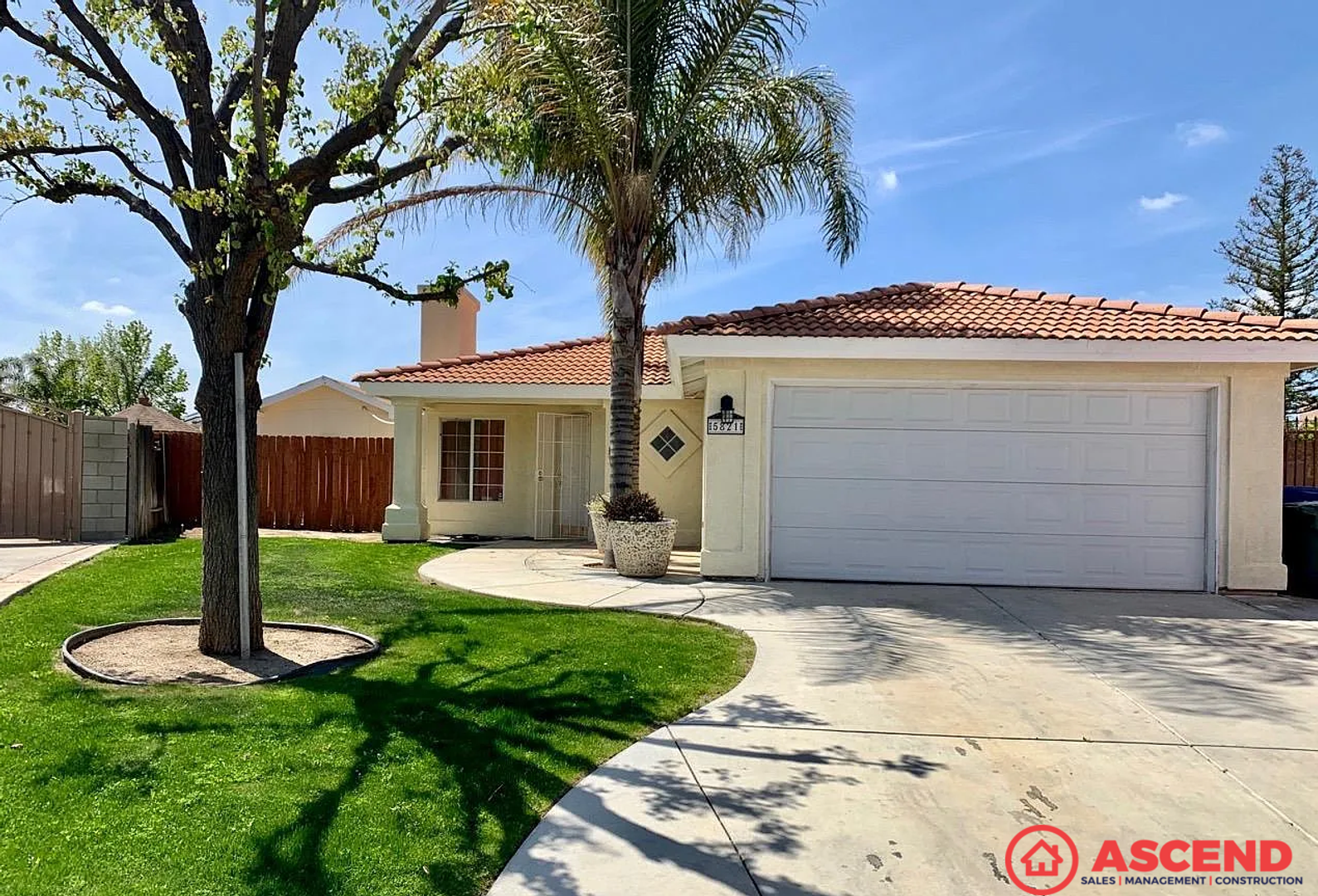Bakersfield House: 5821 Summer Cypress Dr