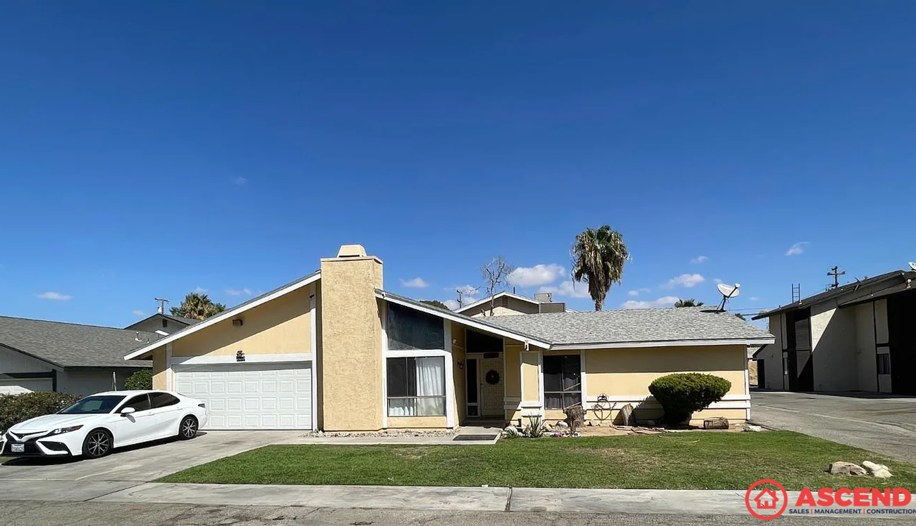 Bakersfield Apartment: 2424 Eric Way