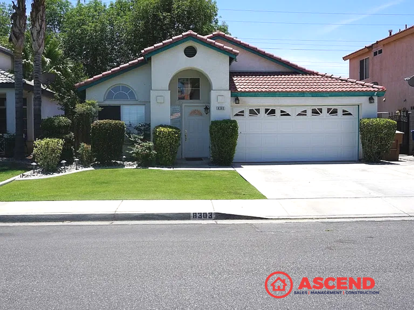 Bakersfield House: 8303 Crab Apple Court