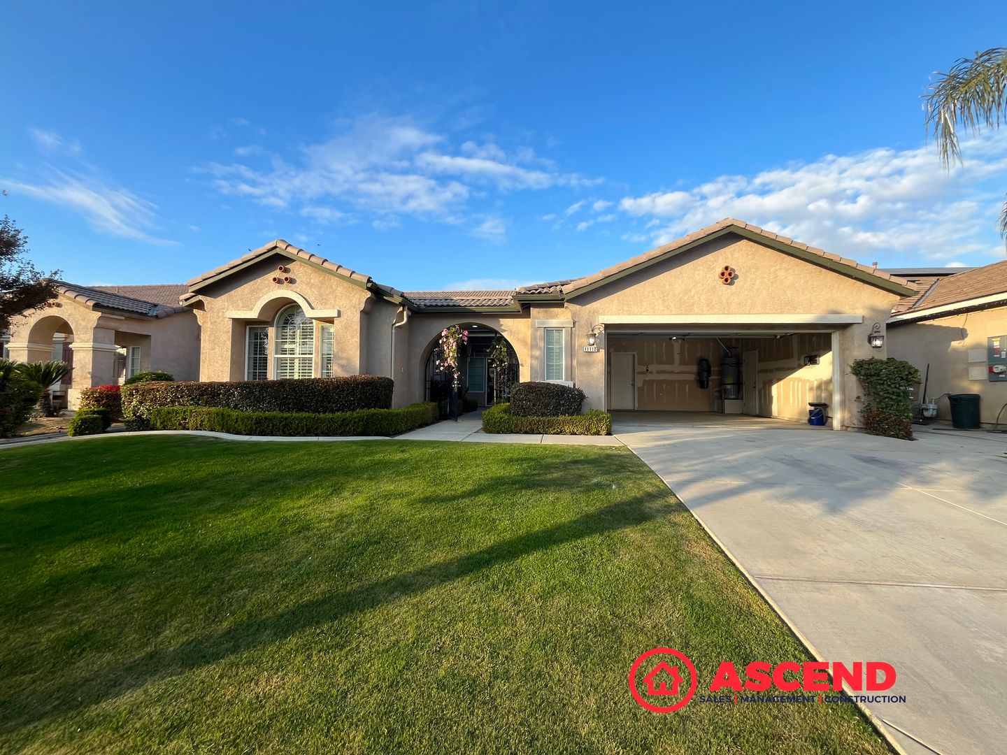 Bakersfield House: 11110 Dawson Falls Avenue