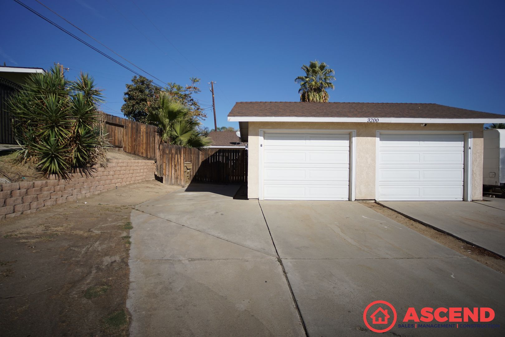 Bakersfield Apartment: 3200 Crestline Road