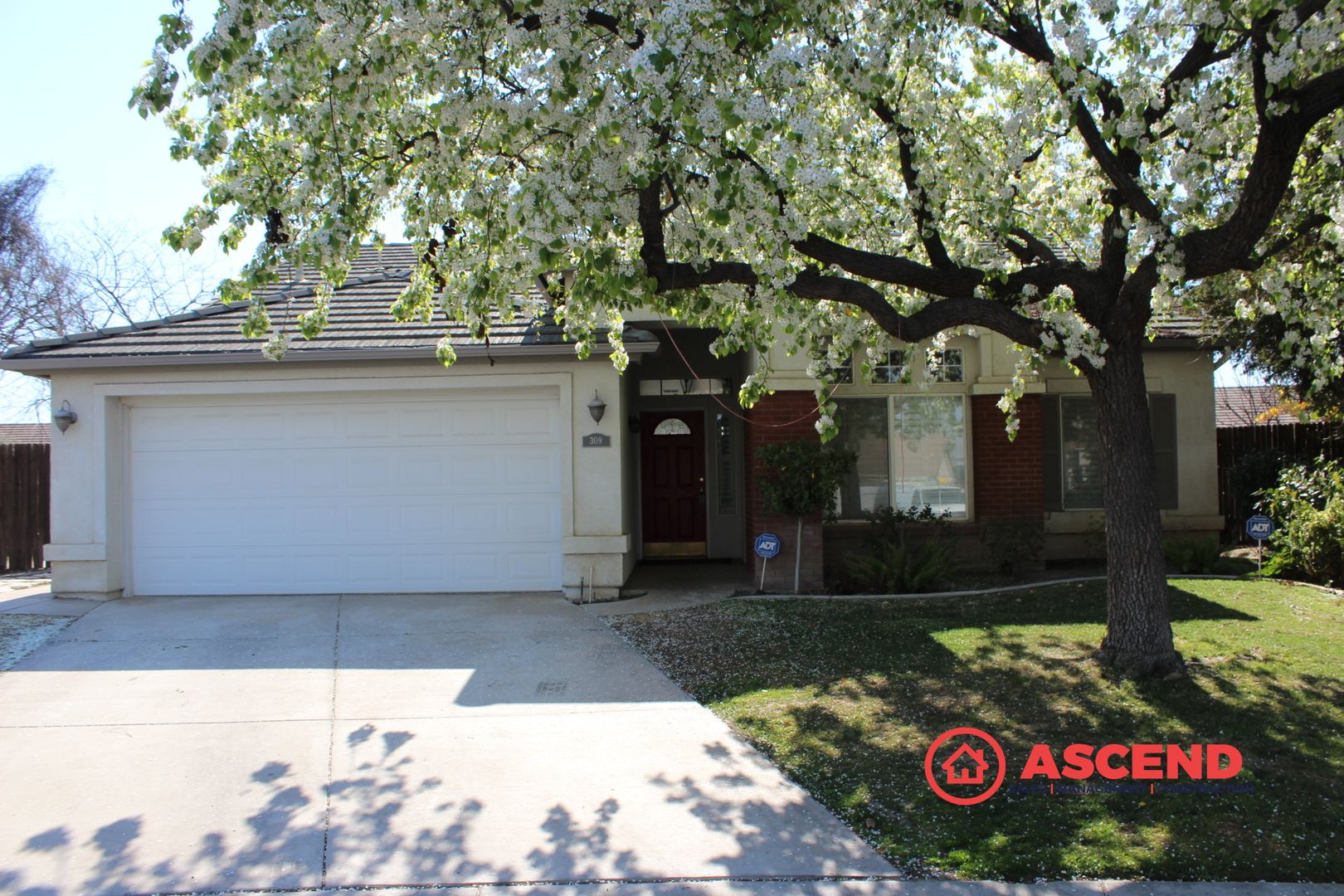 Bakersfield House: 309 Barkine Court