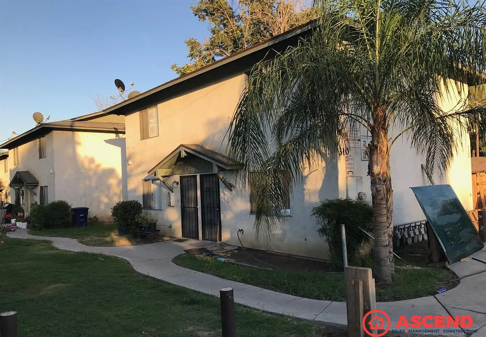 Bakersfield Apartment: 310 Hughes Lanes