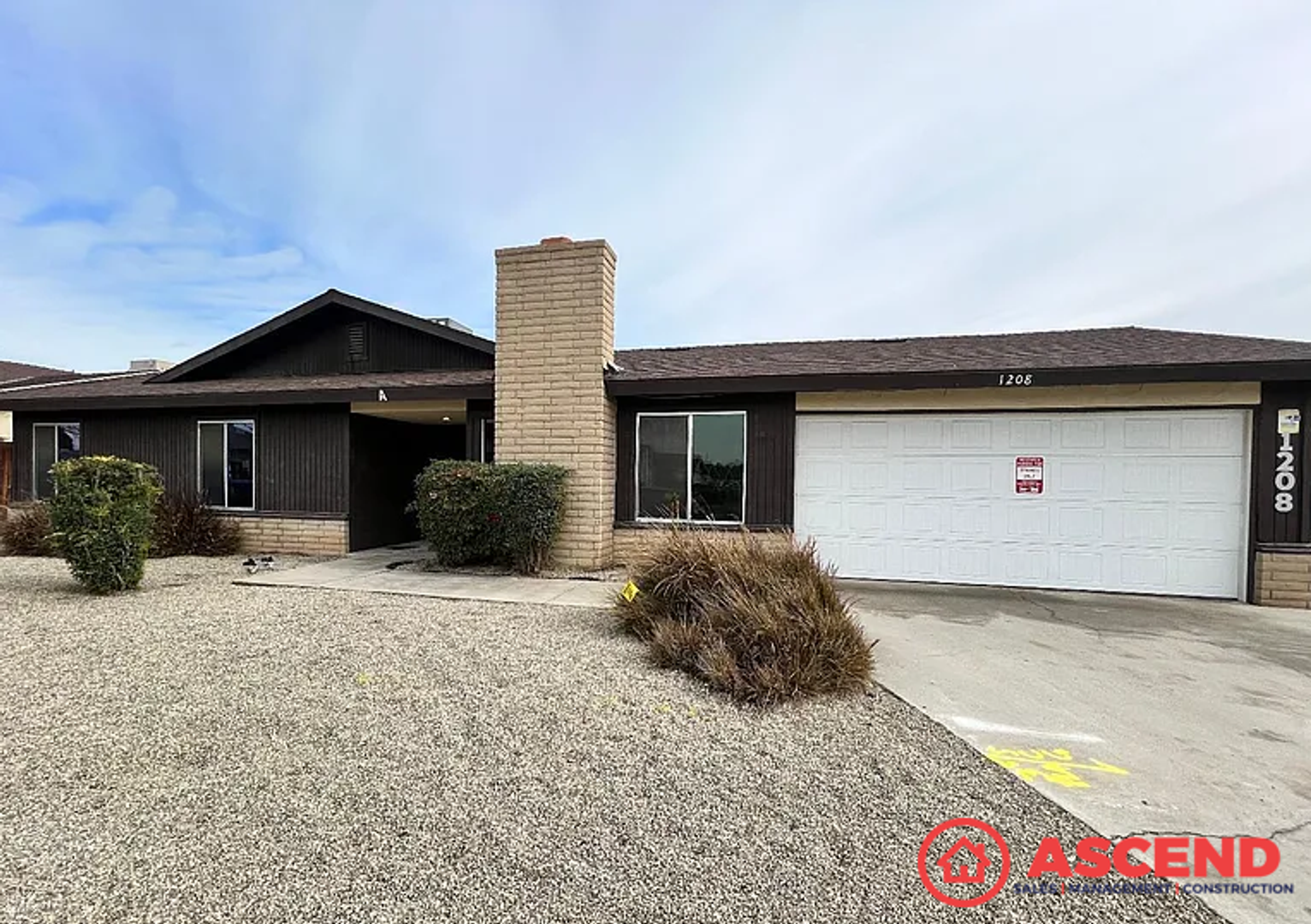 Bakersfield Apartment: 1208 Mcdonald Way