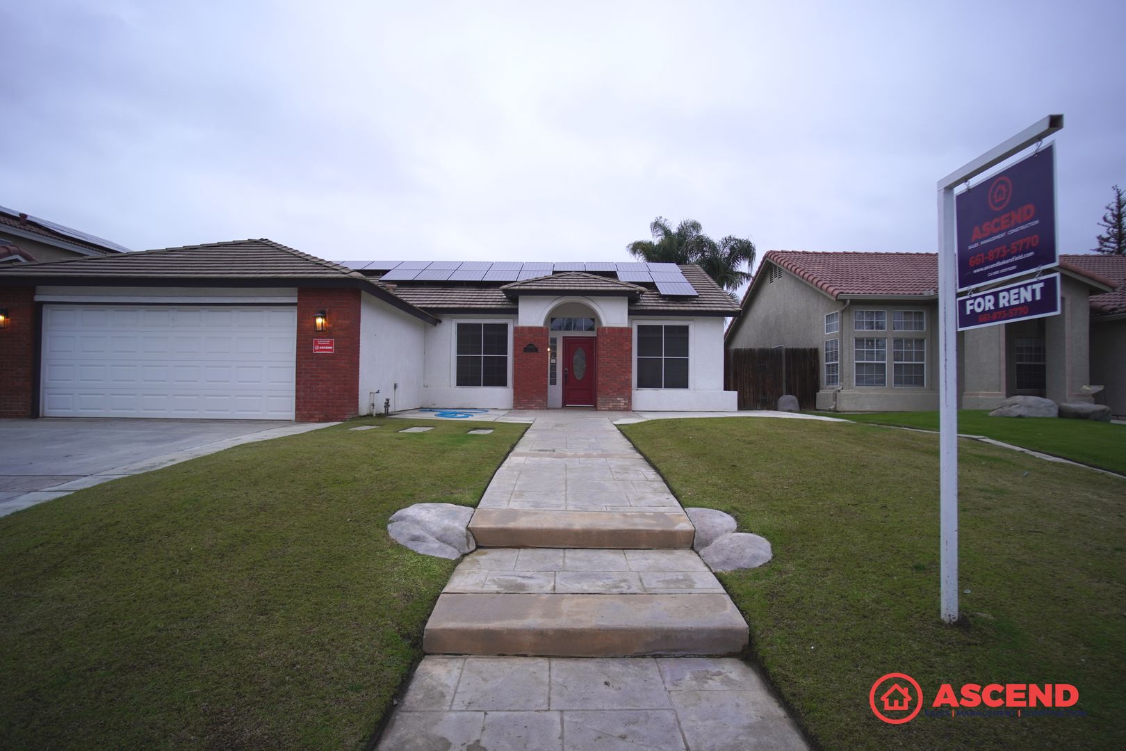 Bakersfield House: 10808 Academy Avenue
