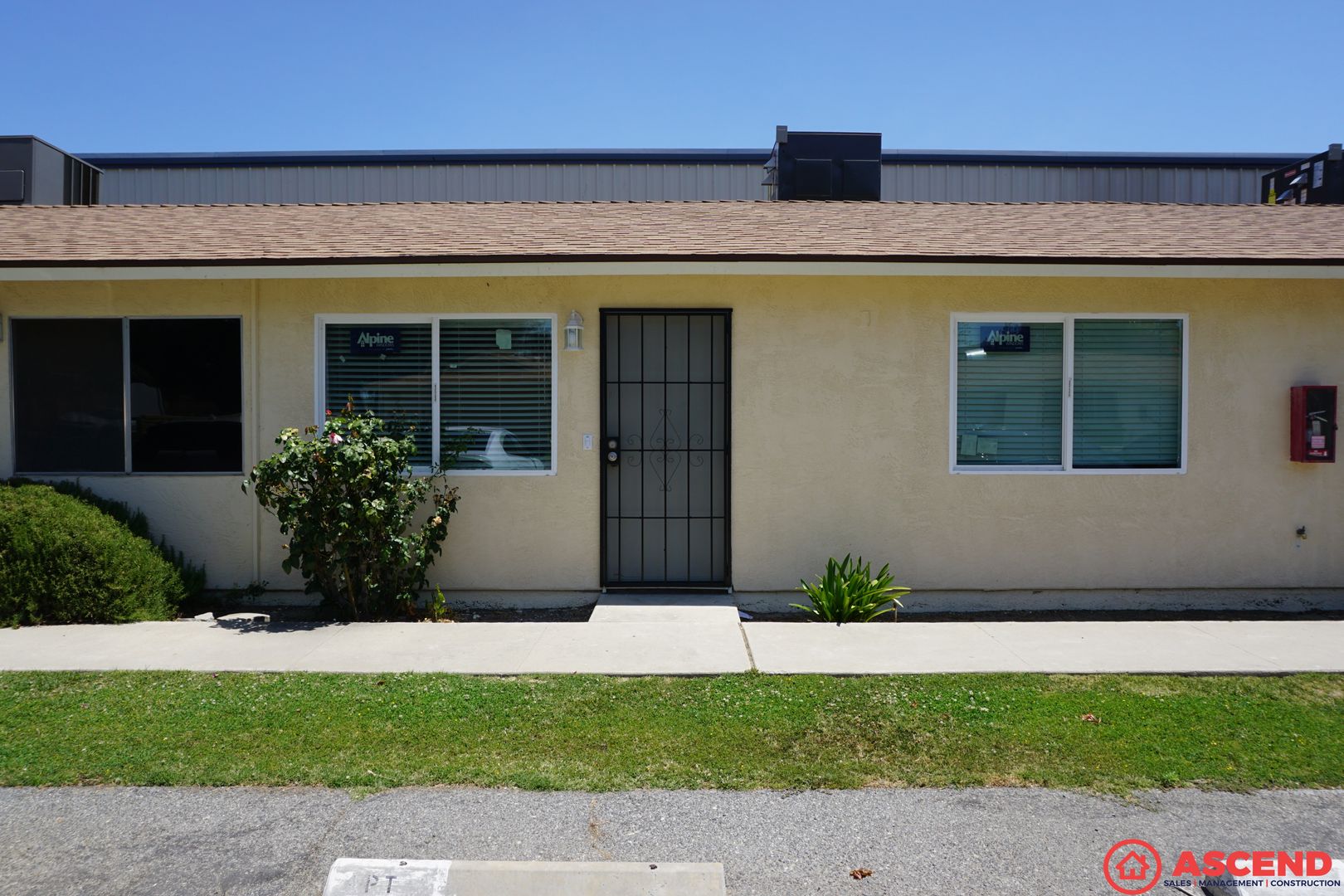 Bakersfield Apartment: 1841 Golden State Ave