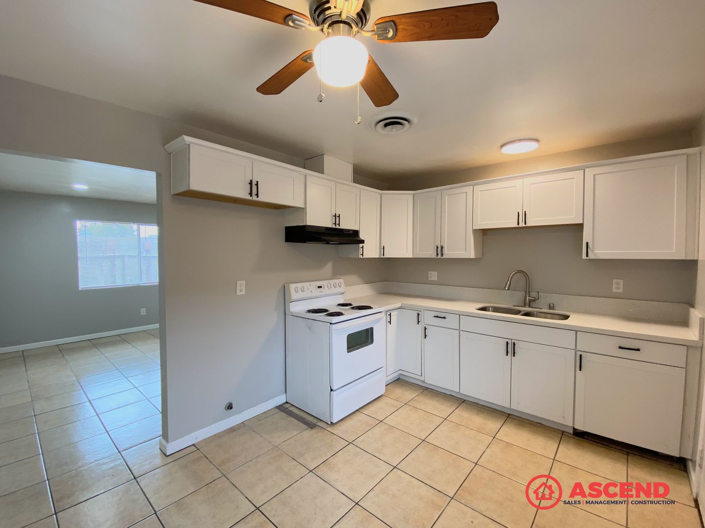 Bakersfield Apartment: 2704 Halfmoon / 2711 Hollyhock