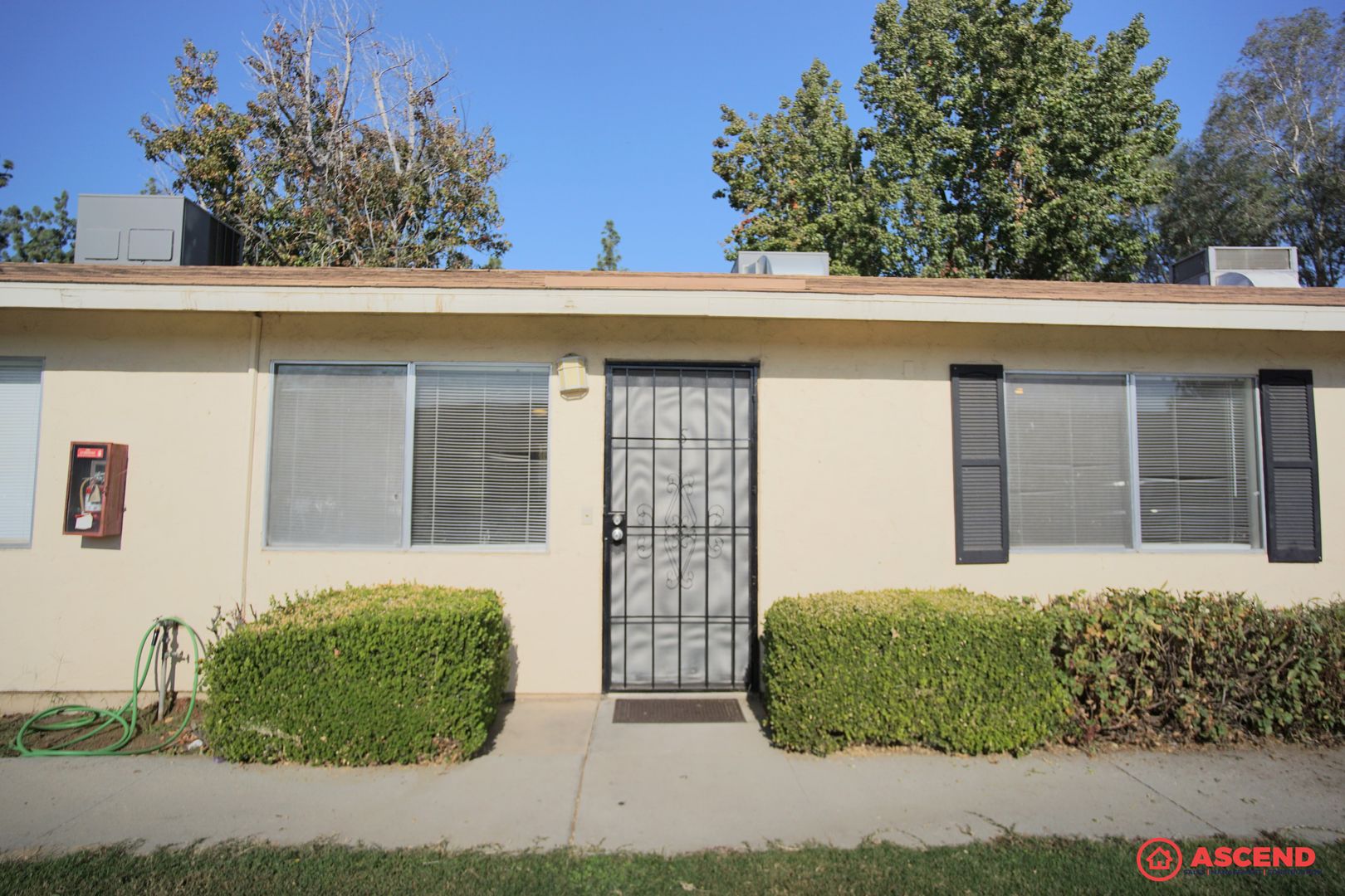Bakersfield Apartment: 1849 Golden State Ave