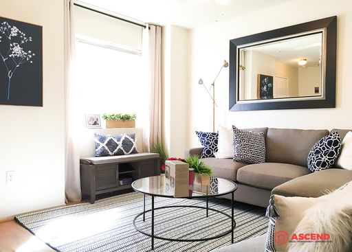 Lovely 2 Bedroom Townhome Near Golden Valley High School! – photo 1