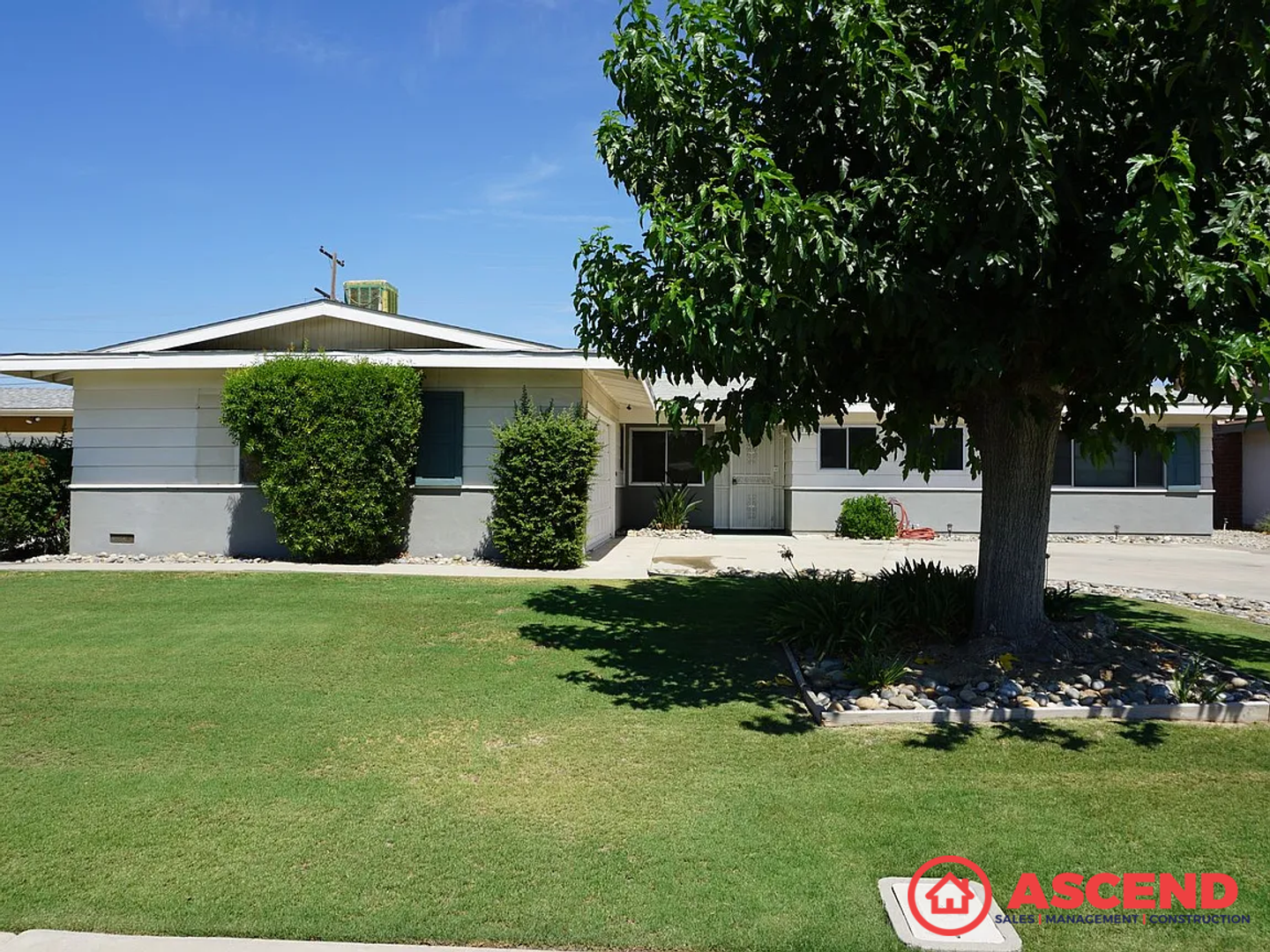 Delano House: 722 Salem St