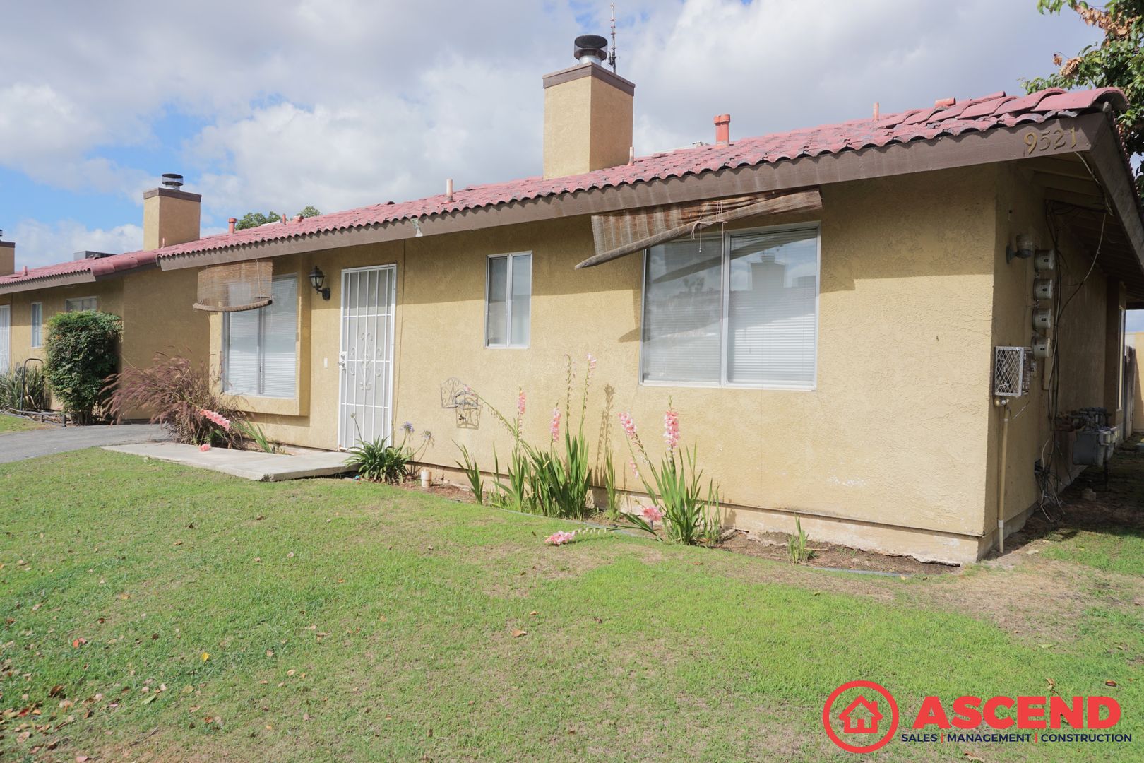 Bakersfield Apartment: 9521 Thistlewood Ct