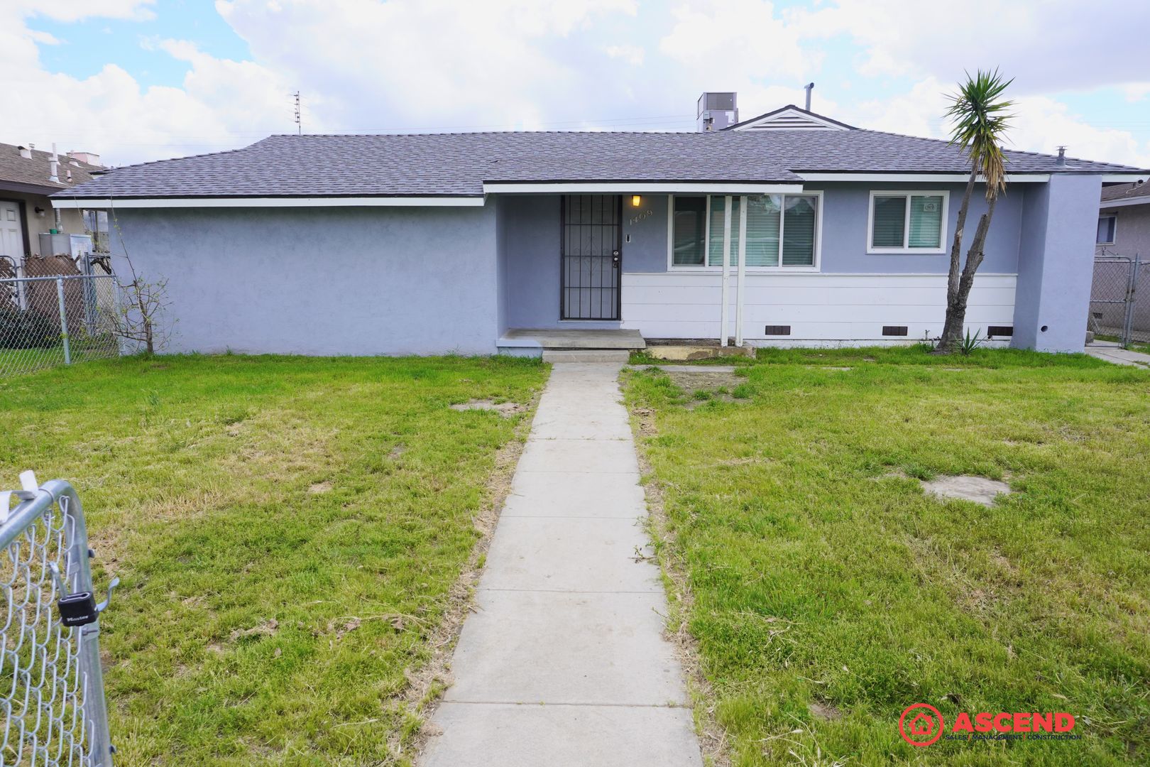 Bakersfield House: 1409 Wilson Rd