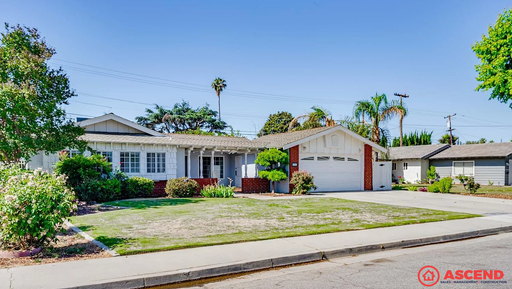 Spacious 4BD/2BA Home in 93309 – Solar Powered, Utilities Included! – photo 1