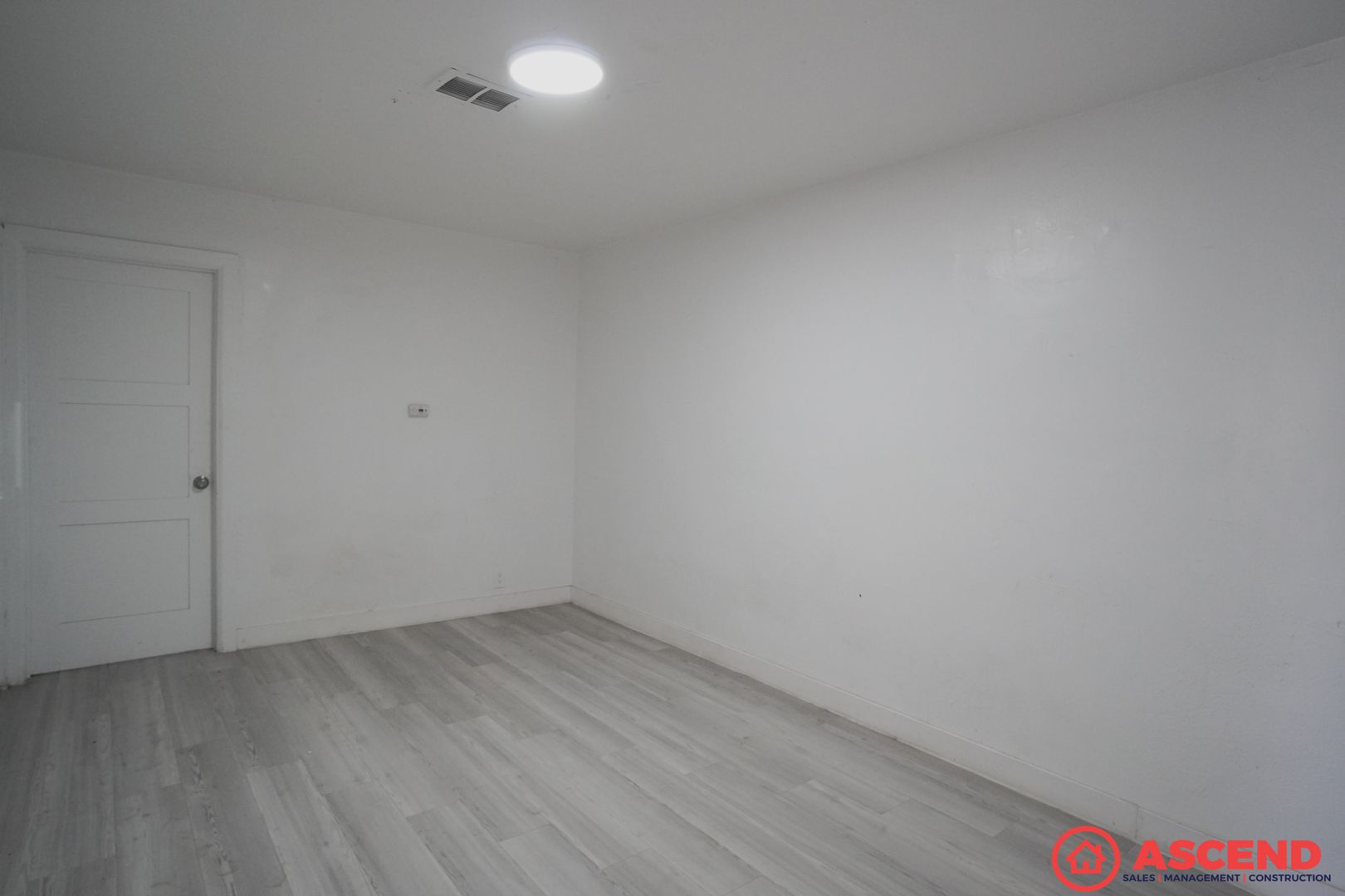 Bakersfield Apartment: Monterey St