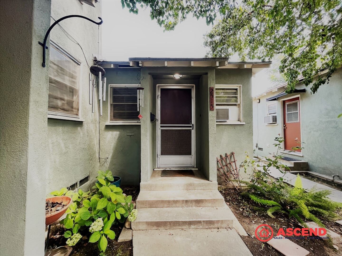 Bakersfield Apartment: 2505 Encina St