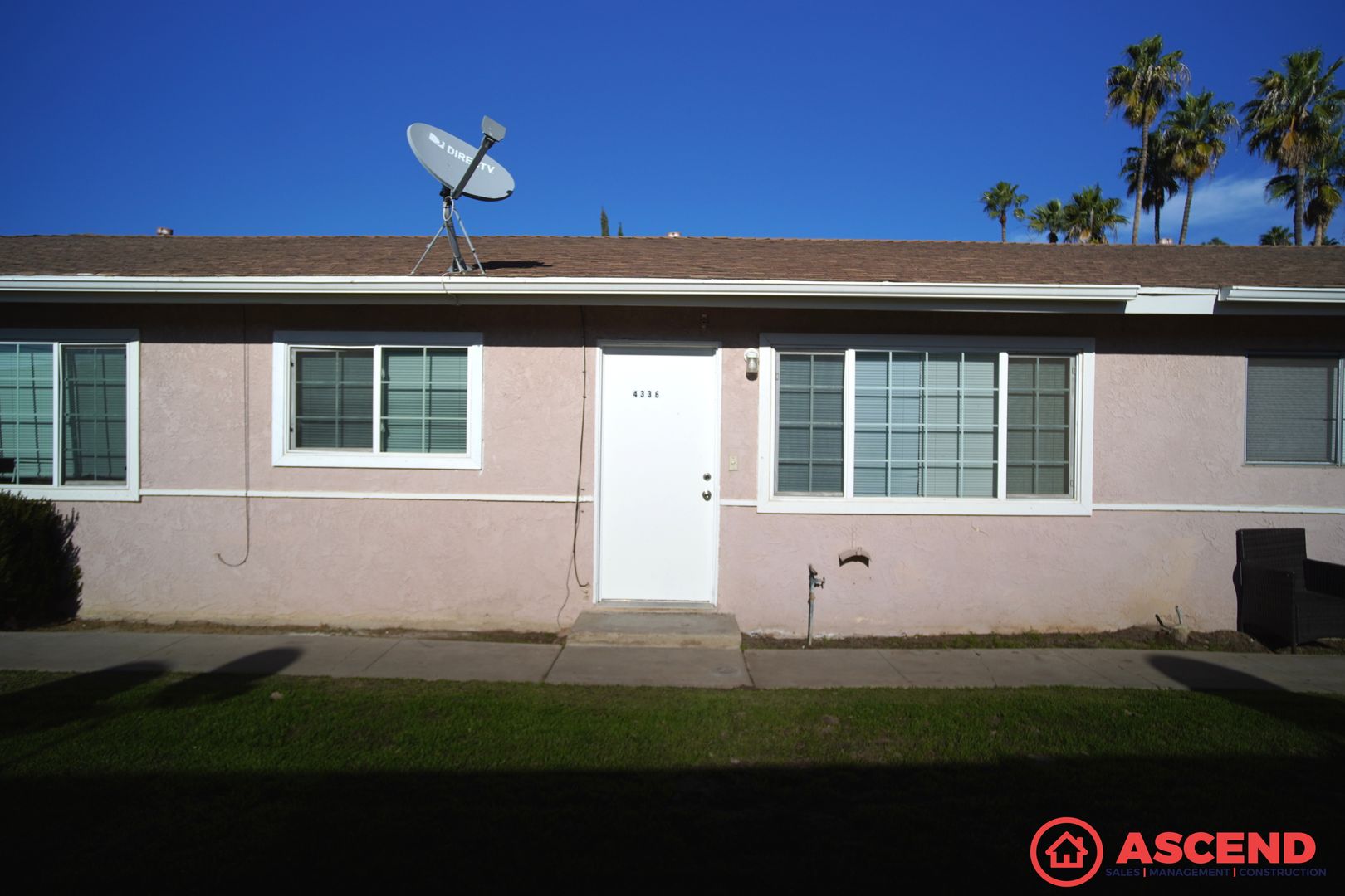 Bakersfield Apartment: 4324-4338 Columbus St