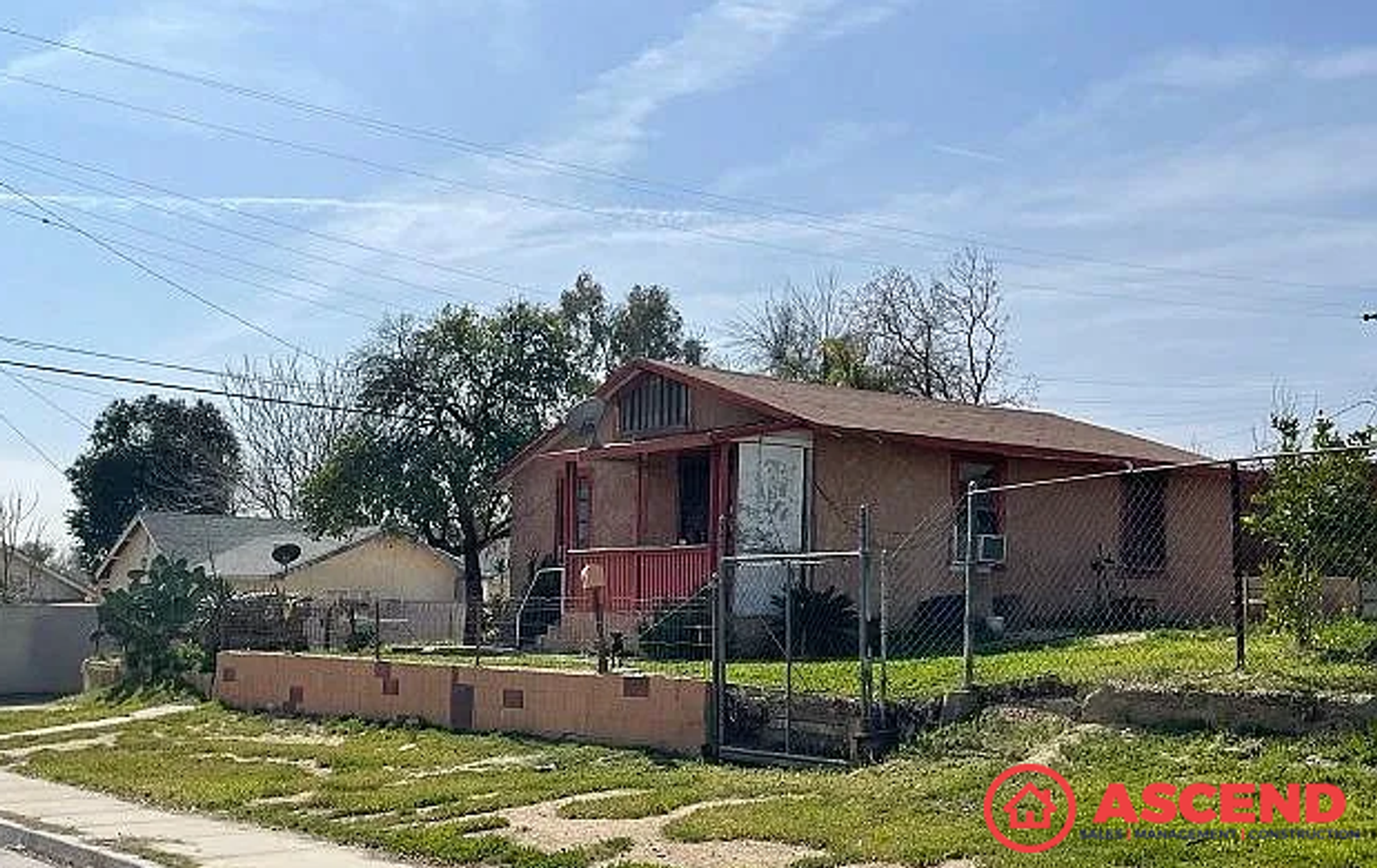 Bakersfield House: 2418 N Inyo St