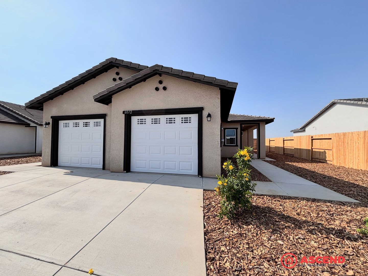 Bakersfield Apartment: 6012 Curvy Hills Dr