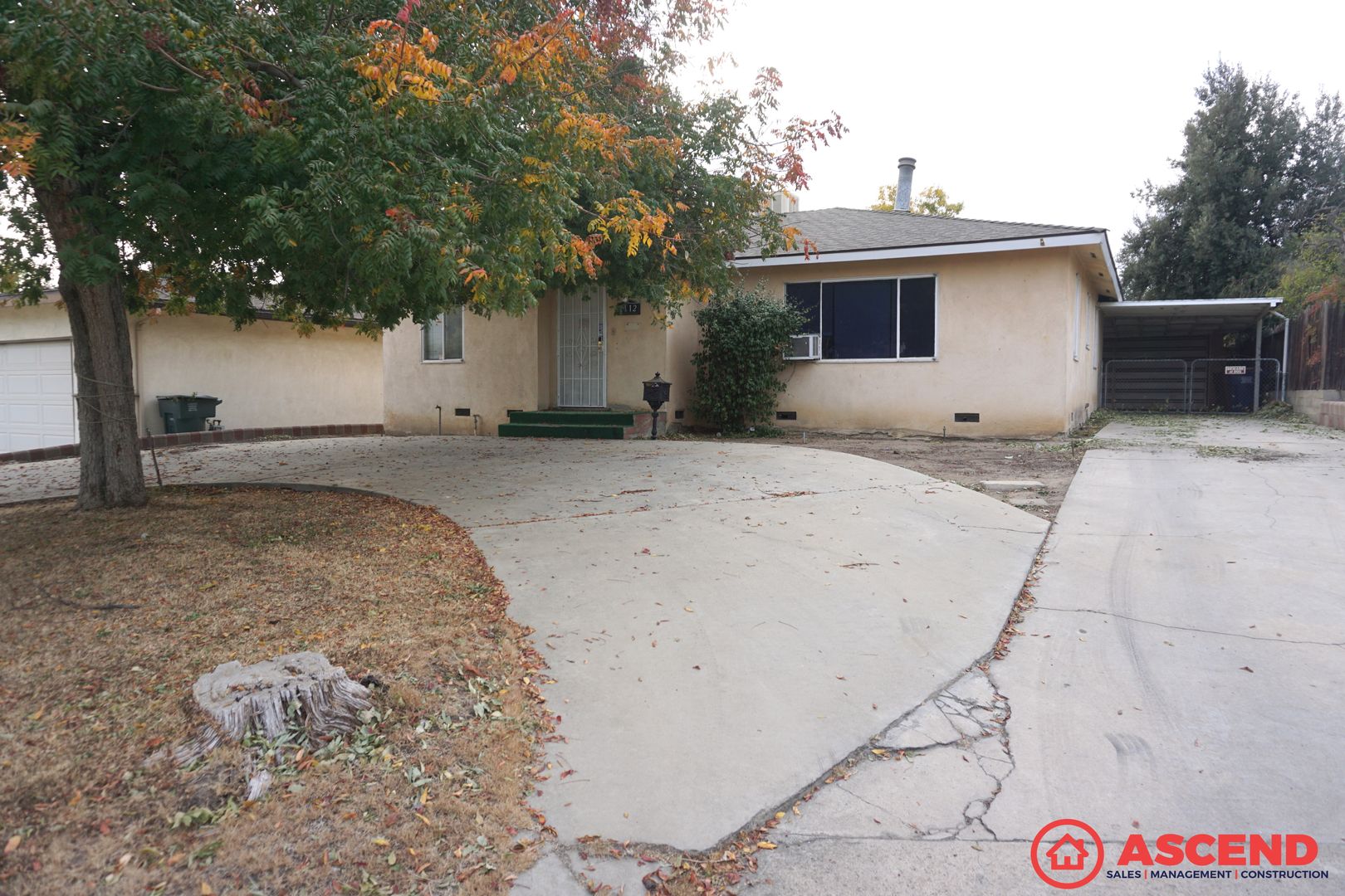Bakersfield House: 2112 Kingston Pl
