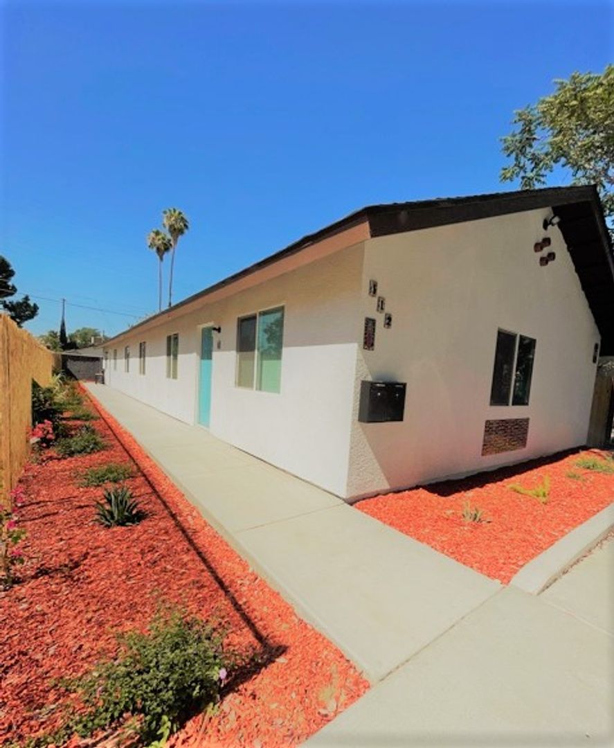 Bakersfield Apartment: 112 Lincoln Avenue