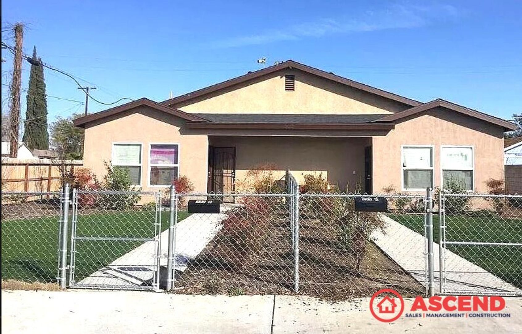 Bakersfield Apartment: 222 Harding Avenue