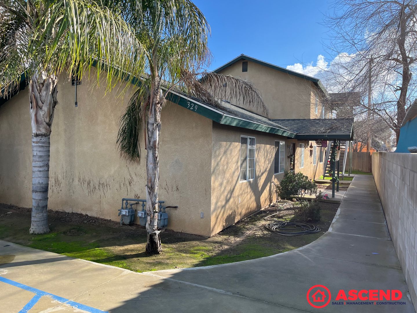 Bakersfield Apartment: 329 Harding Ave