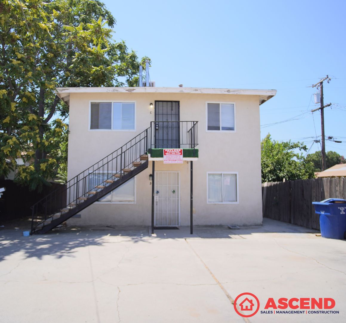 Bakersfield Apartment: 117 Woodrow Avenue