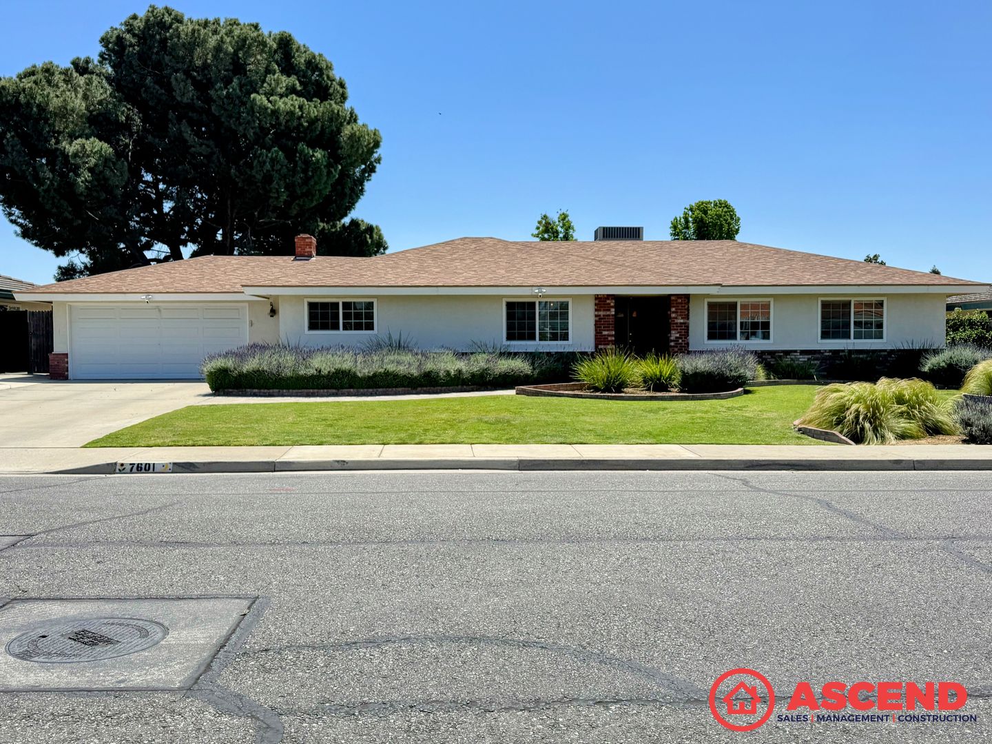 Bakersfield House: 7601 Hooper Ave
