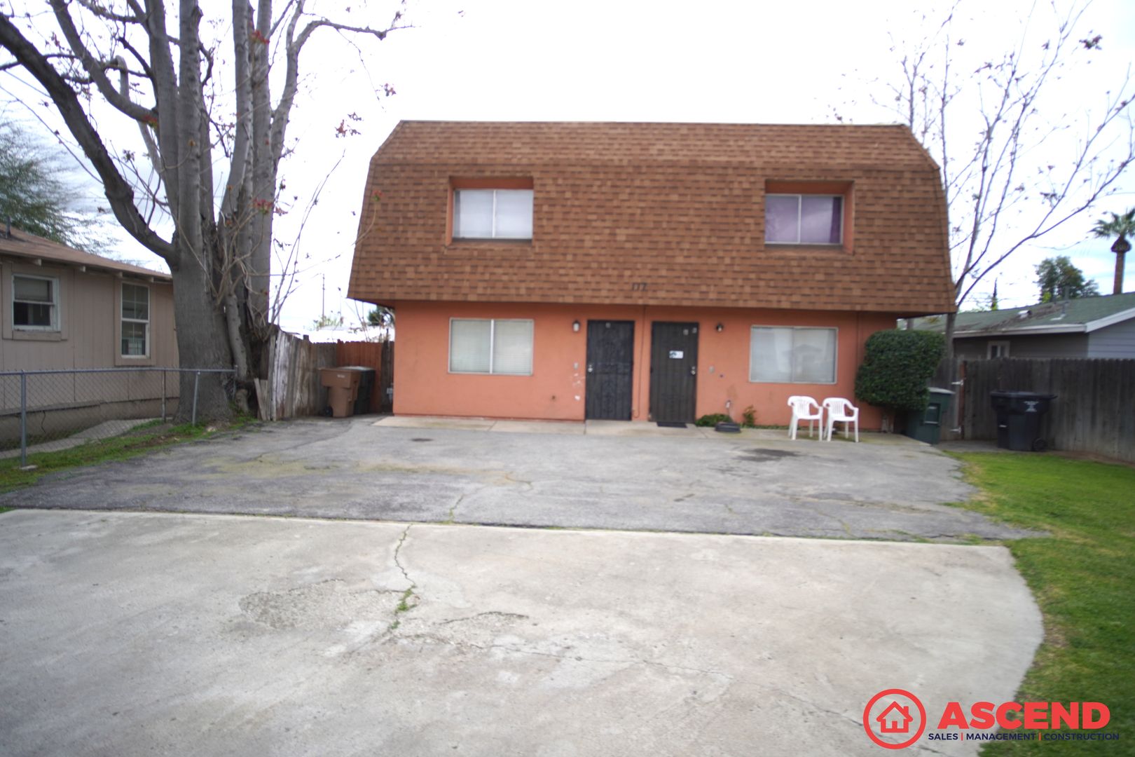 Bakersfield Apartment: 117 Hughes Avenue