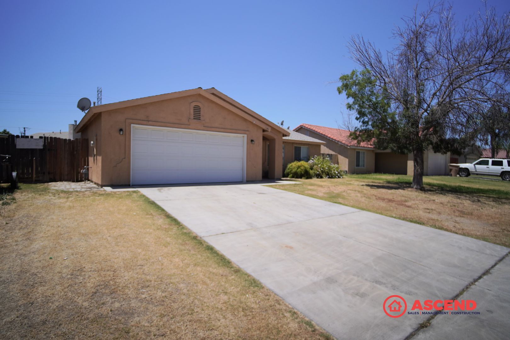 Bakersfield House: 1903 Verbena Dr
