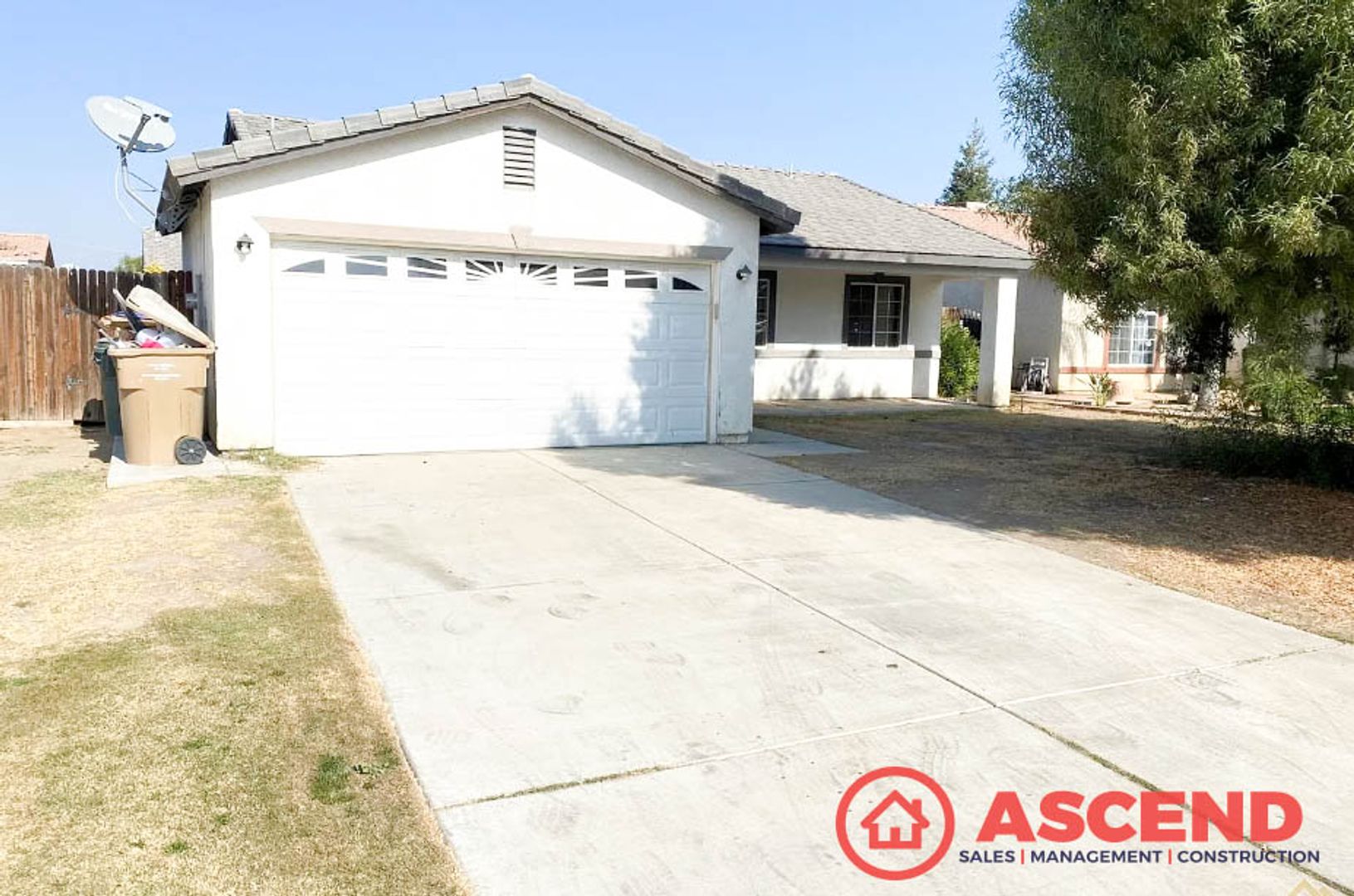 Bakersfield House: 1408 Interlaken Dr