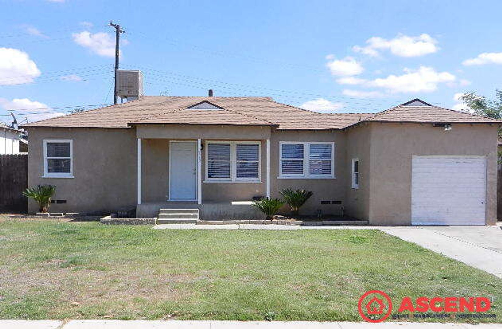 Bakersfield House: 2112 Barnett St