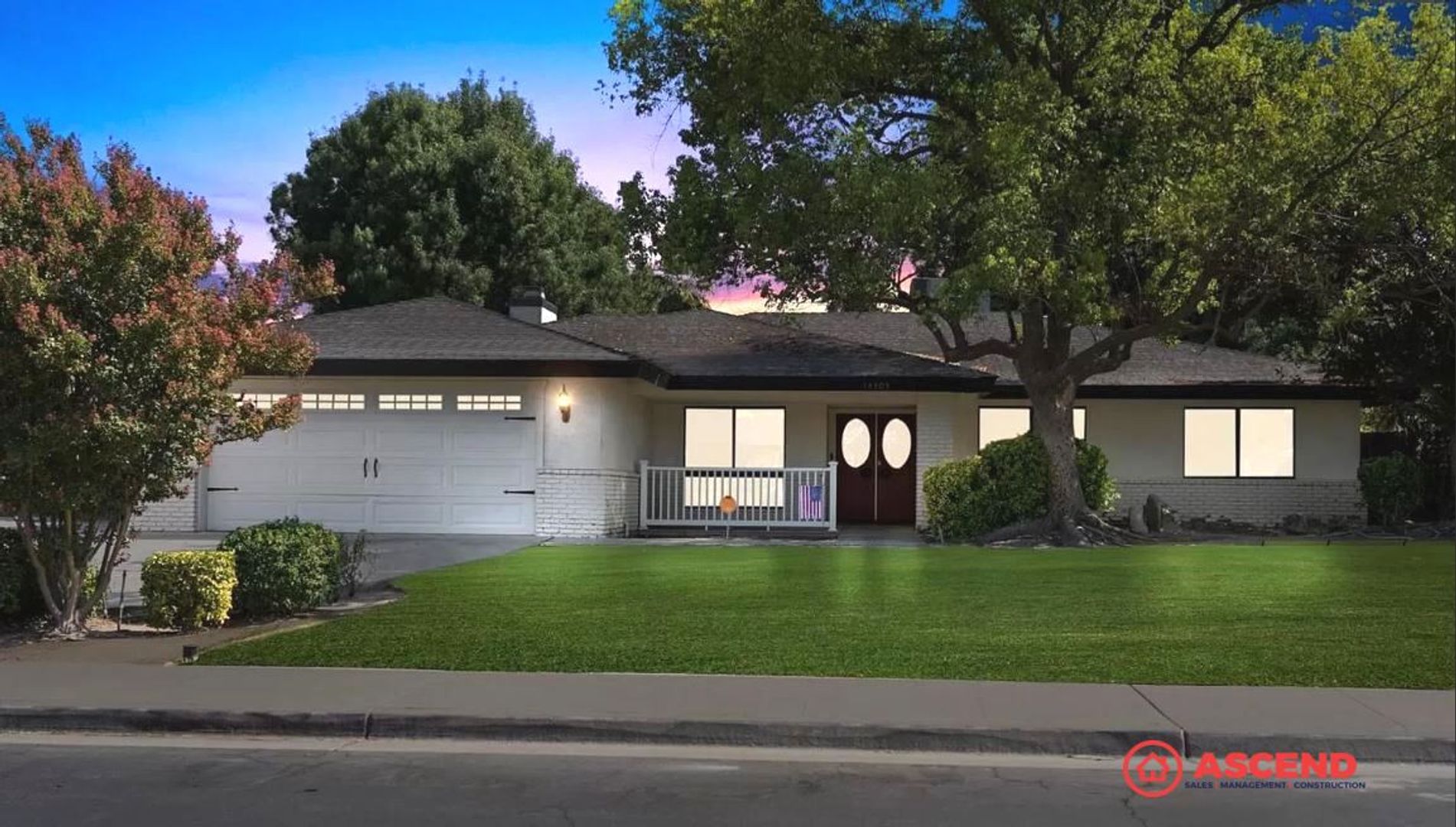 Bakersfield House: 13305 Frenchglen Ave