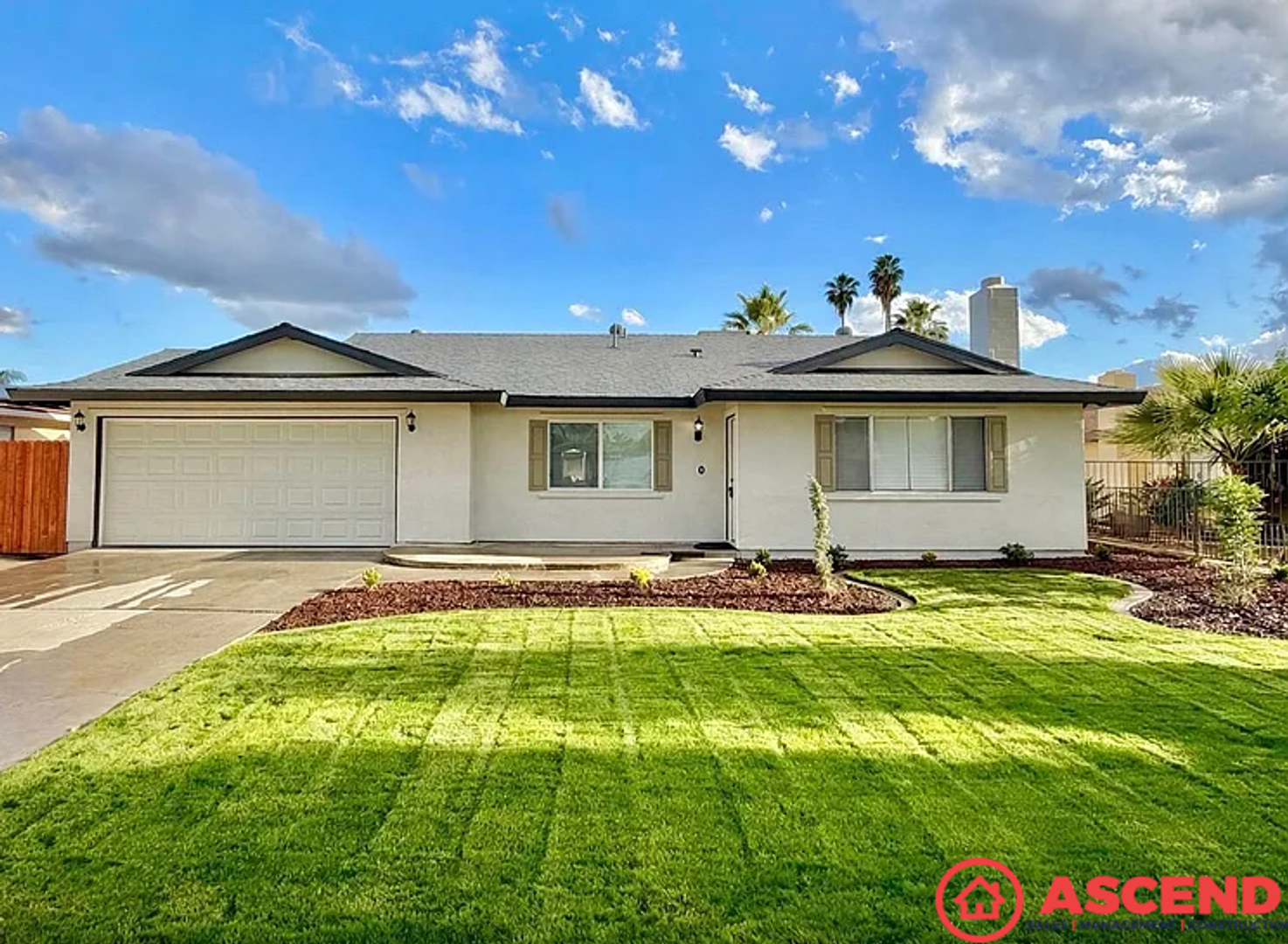 Bakersfield House: 5409 Peppertree Ln