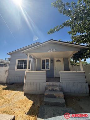 Spacious 4BD/2BA Home in Taft — Fully Equipped & Move-In Ready!