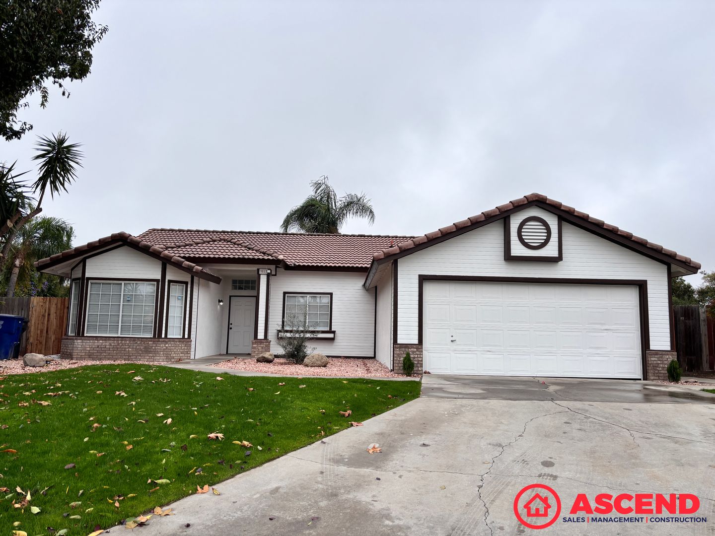 Bakersfield House: 9017 Saint Jean Ct