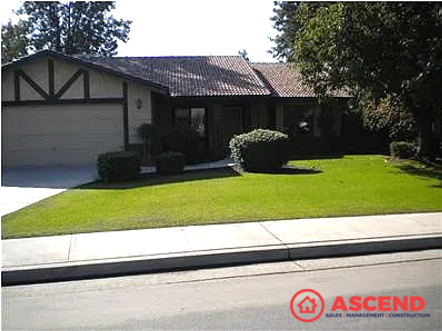 Bakersfield House: 7225 Copper Creek Way